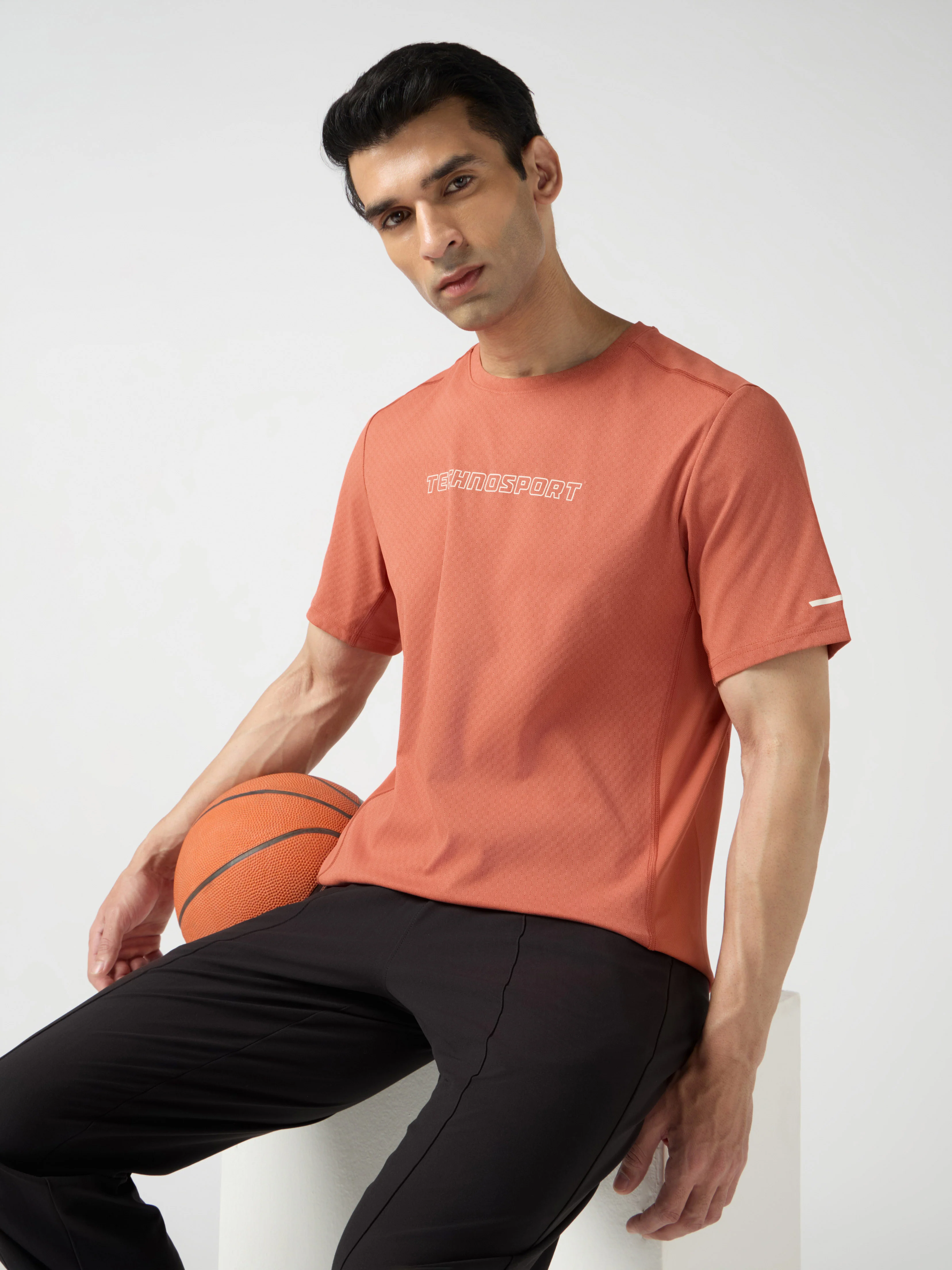 Men Printed Slim Fit Henley Neck Sports T-Shirt with ELASTOLITE