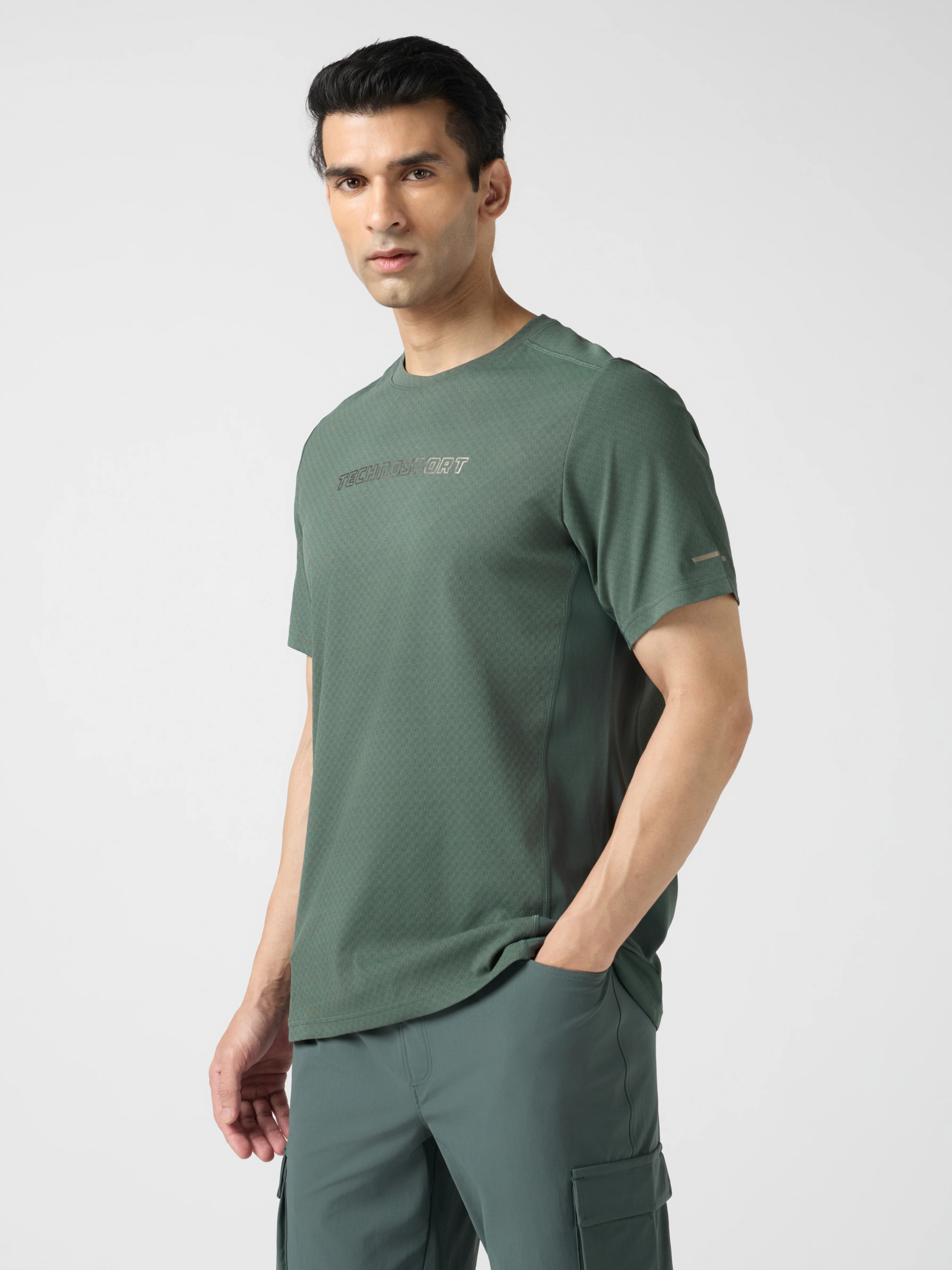 Men Printed Slim Fit Henley Neck Sports T-Shirt with ELASTOLITE - Image 4