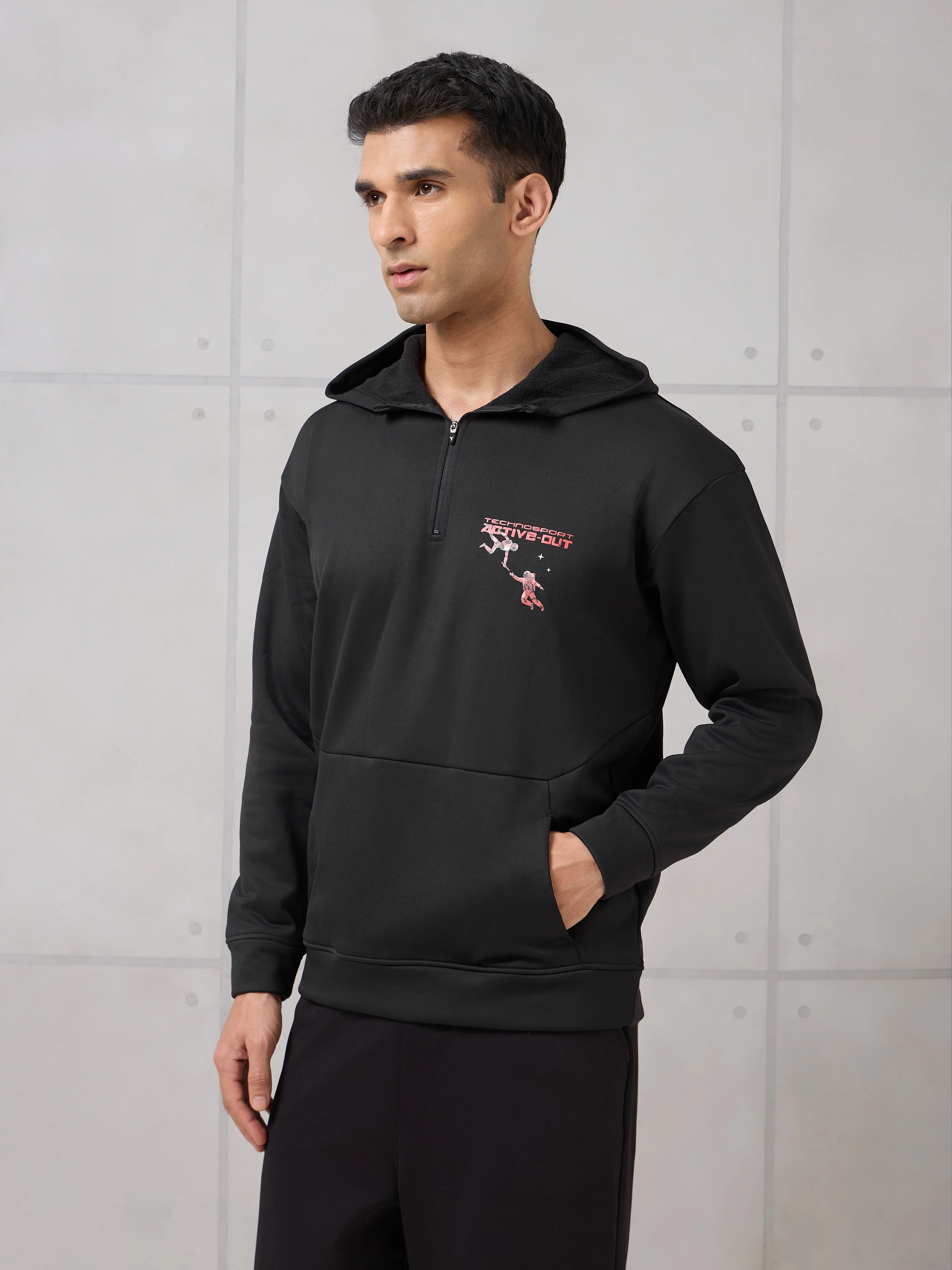 Men Hooded Slim Fit Printed Active Out Sweatshirt with TECHNOWARM+ - Image 3