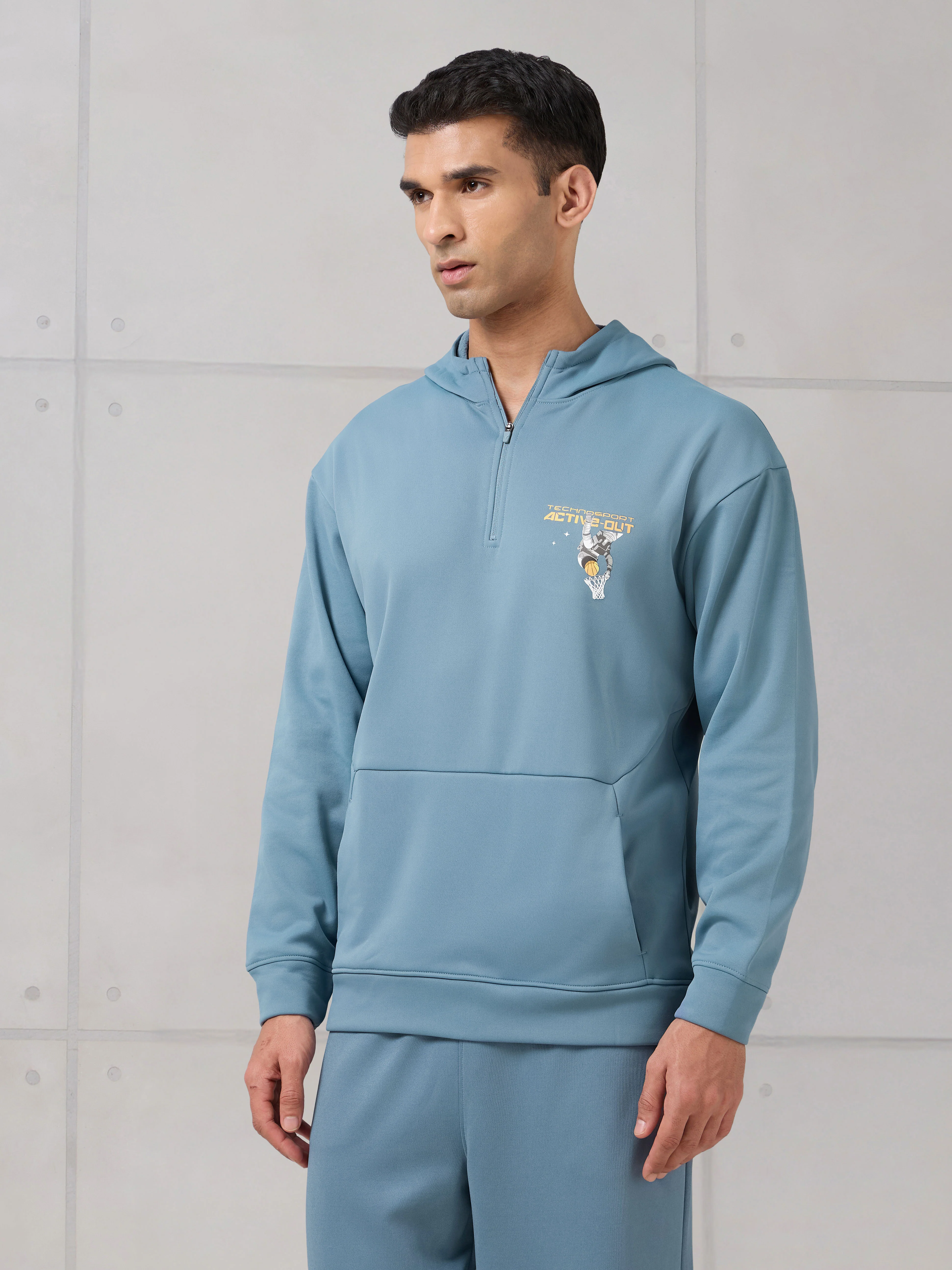 Men Hooded Slim Fit Printed Active Out Sweatshirt with TECHNOWARM+ - Image 4