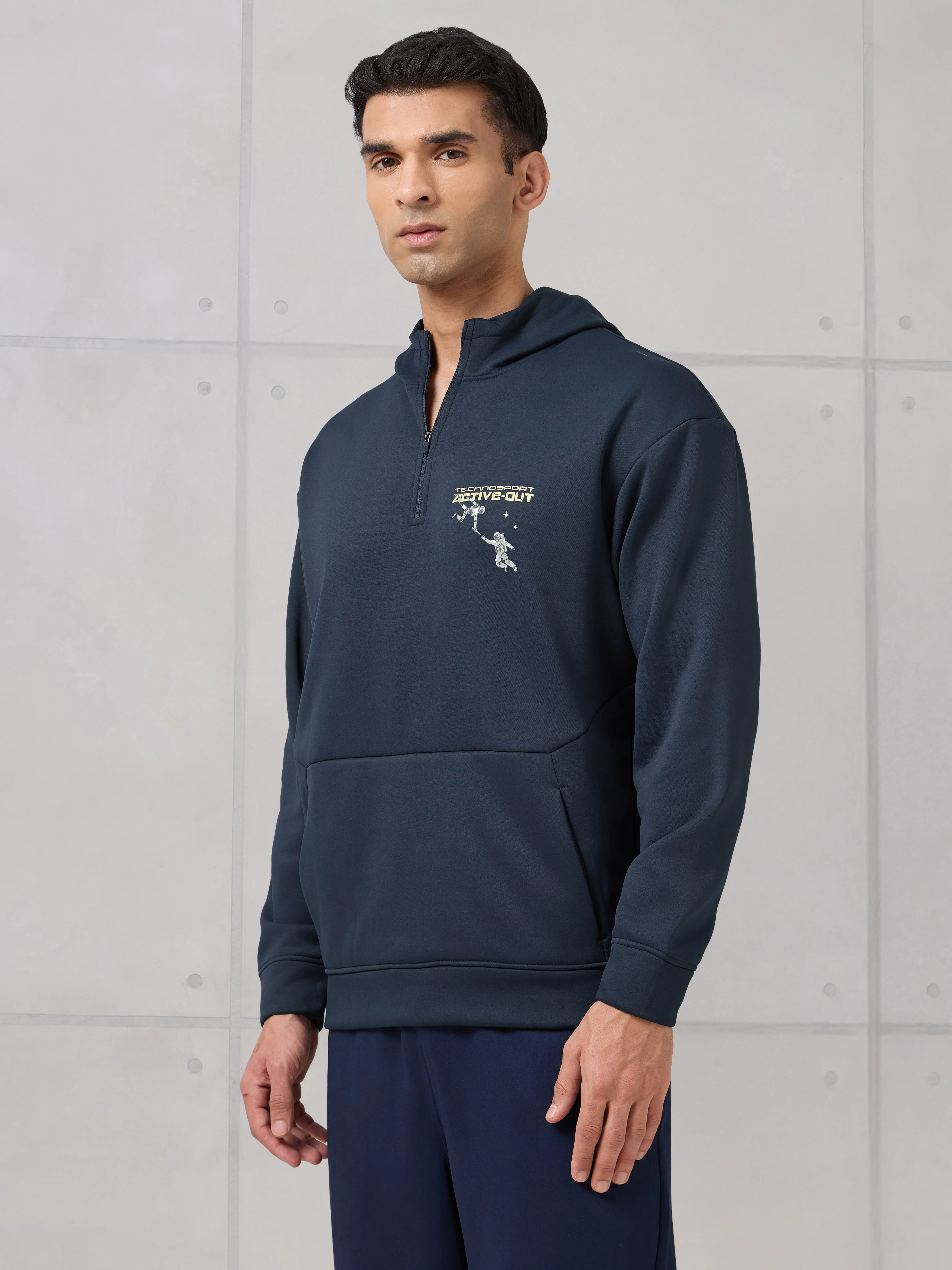 Men Hooded Slim Fit Printed Active Out Sweatshirt with TECHNOWARM+ - Image 4