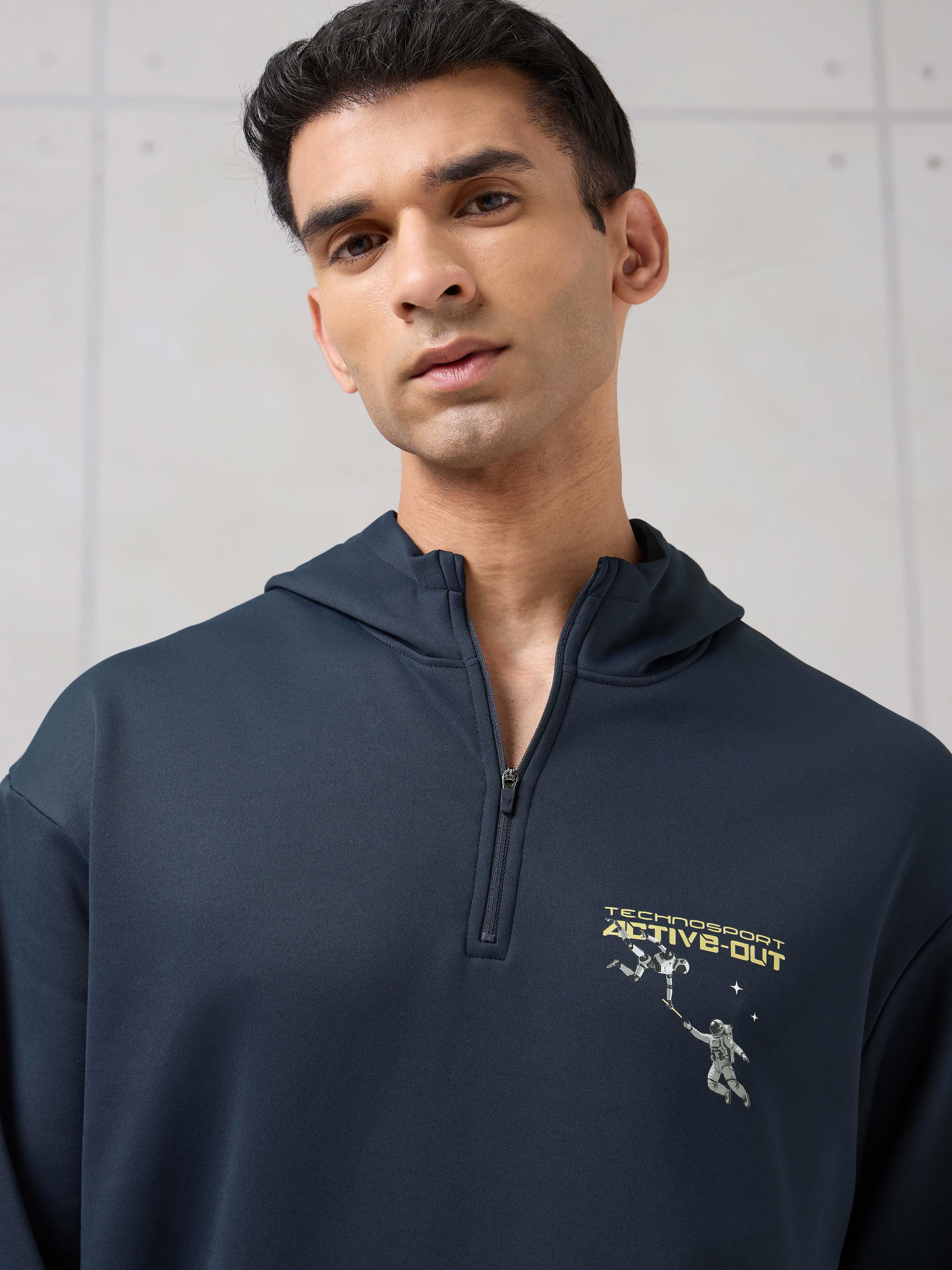 Men Hooded Slim Fit Printed Active Out Sweatshirt with TECHNOWARM+ - Image 6