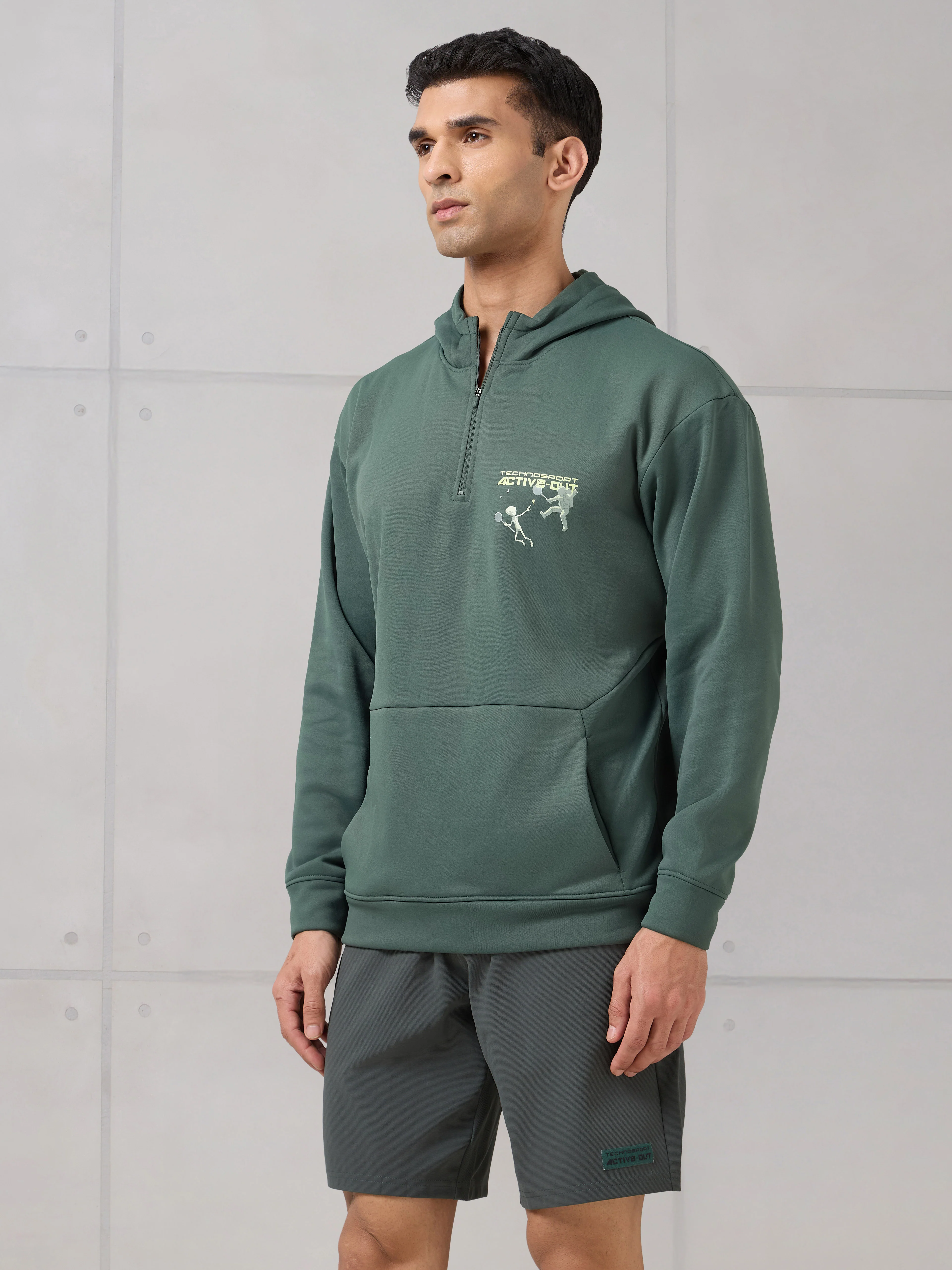 Men Hooded Slim Fit Printed Active Out Sweatshirt with TECHNOWARM+ - Image 4