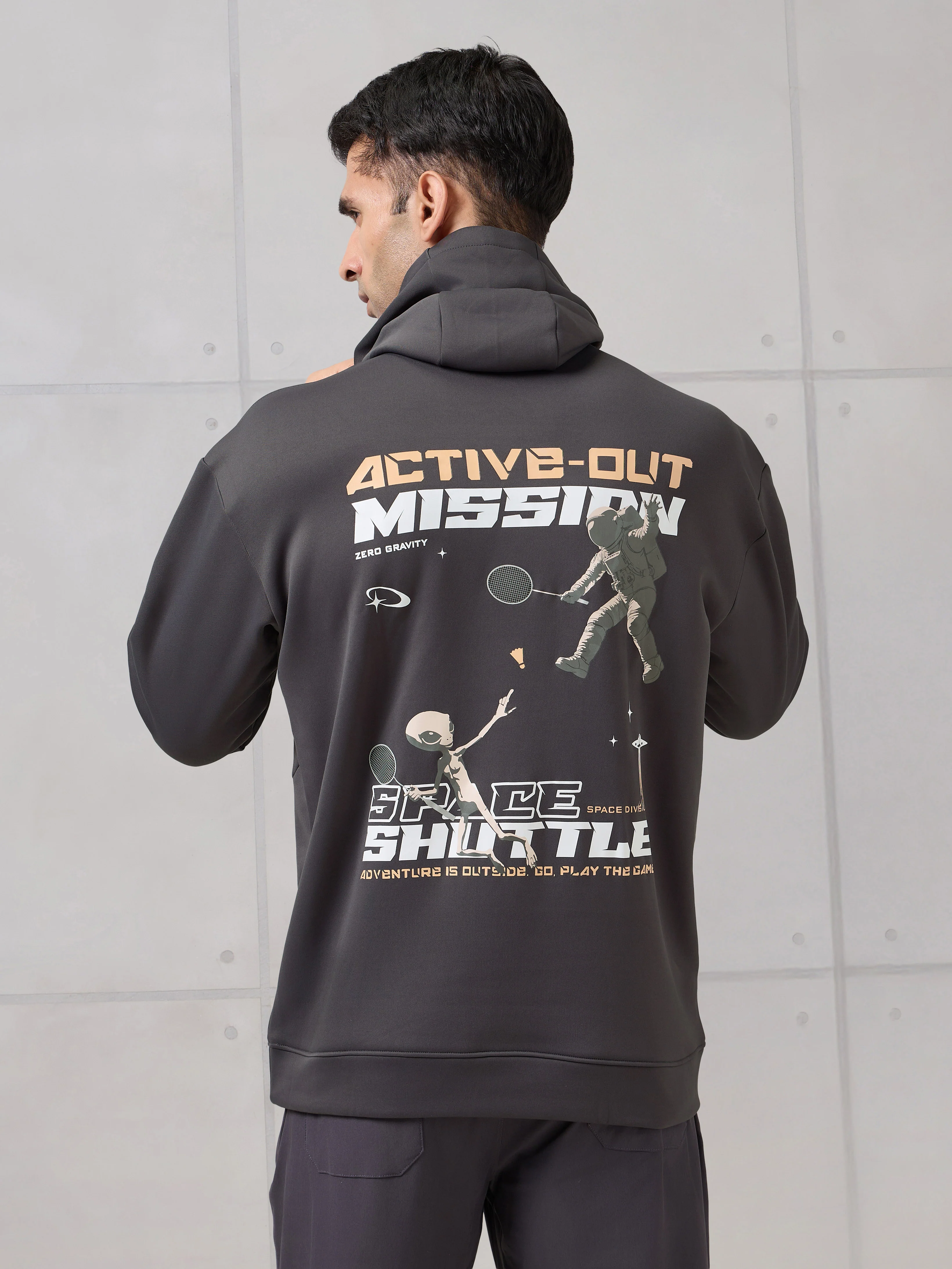 Men Hooded Slim Fit Printed Active Out Sweatshirt with TECHNOWARM+
