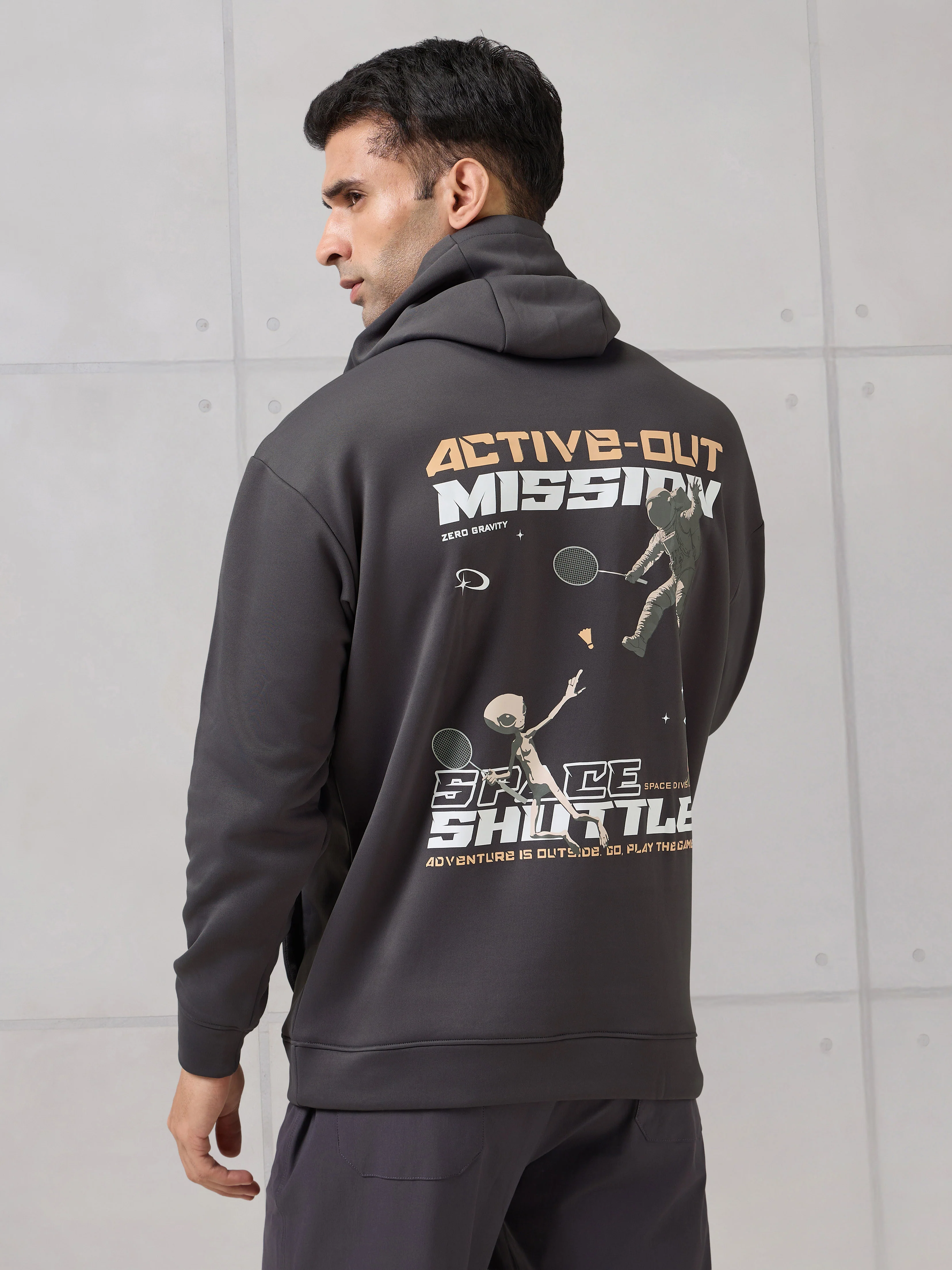 Men Hooded Slim Fit Printed Active Out Sweatshirt with TECHNOWARM+ - Image 3