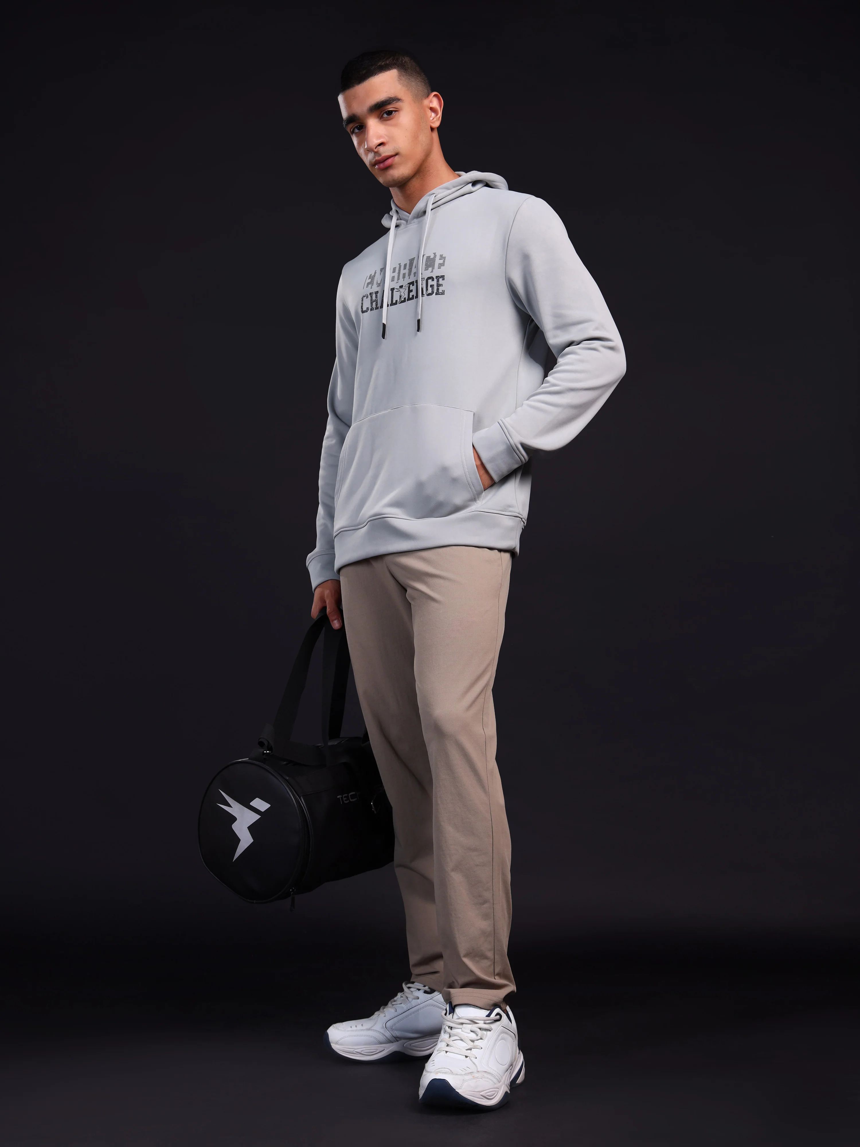 Men Printed Slim Fit Hooded Sweatshirt with TECHNOWARM+ - Image 4
