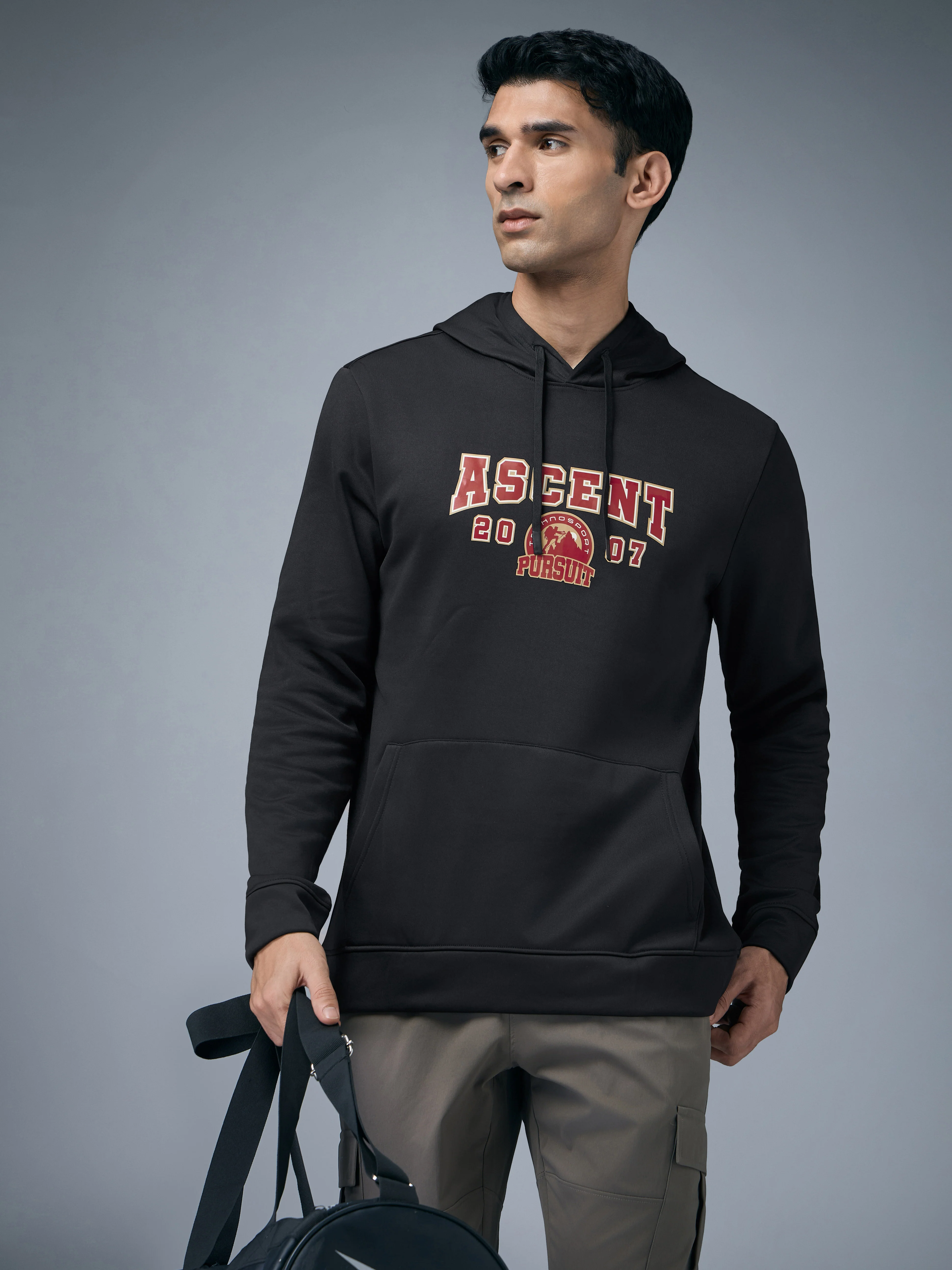 Men Printed Slim Fit Hooded Sweatshirt with TECHNOWARM+