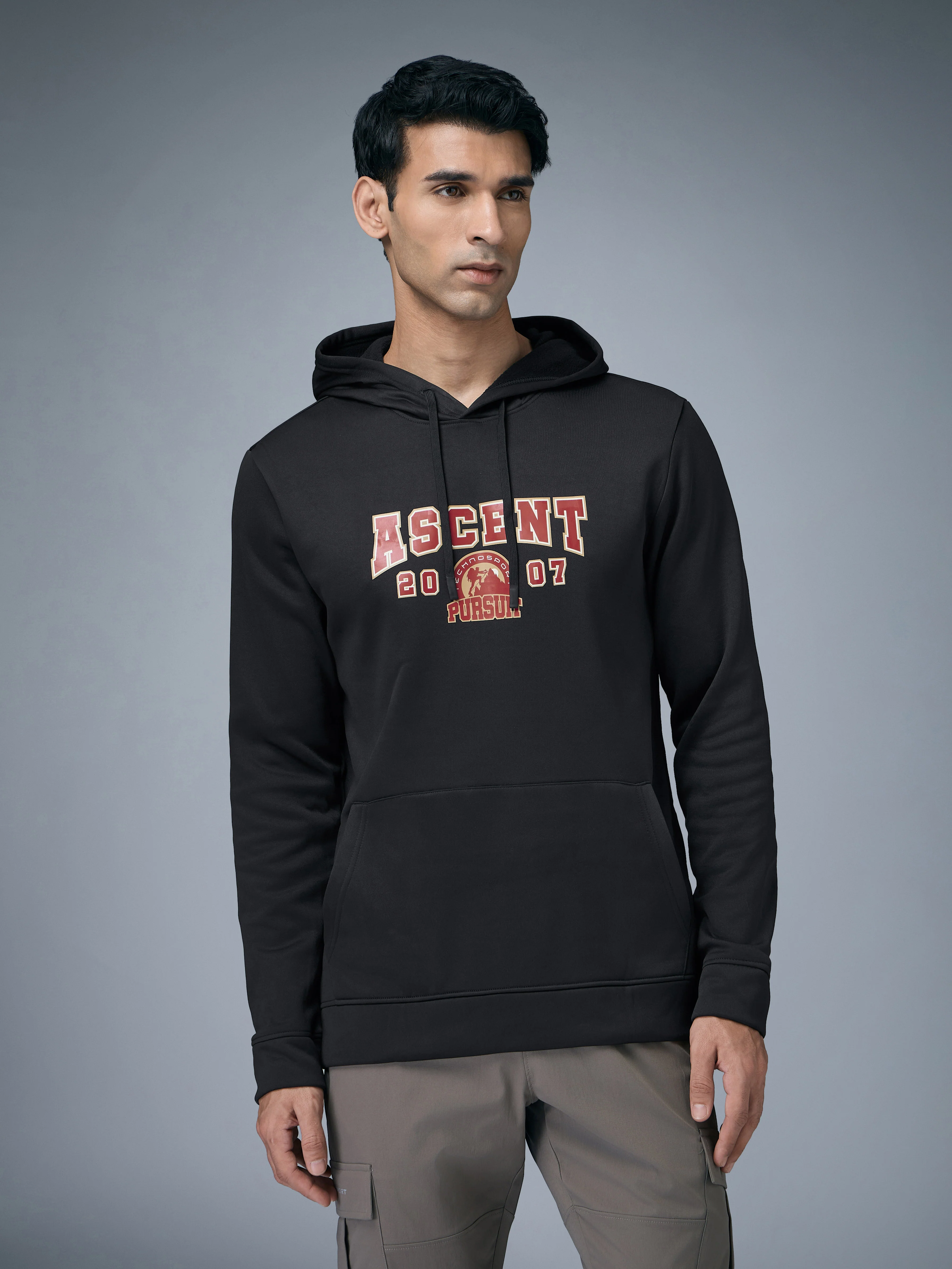 Men Printed Slim Fit Hooded Sweatshirt with TECHNOWARM+ - Image 3