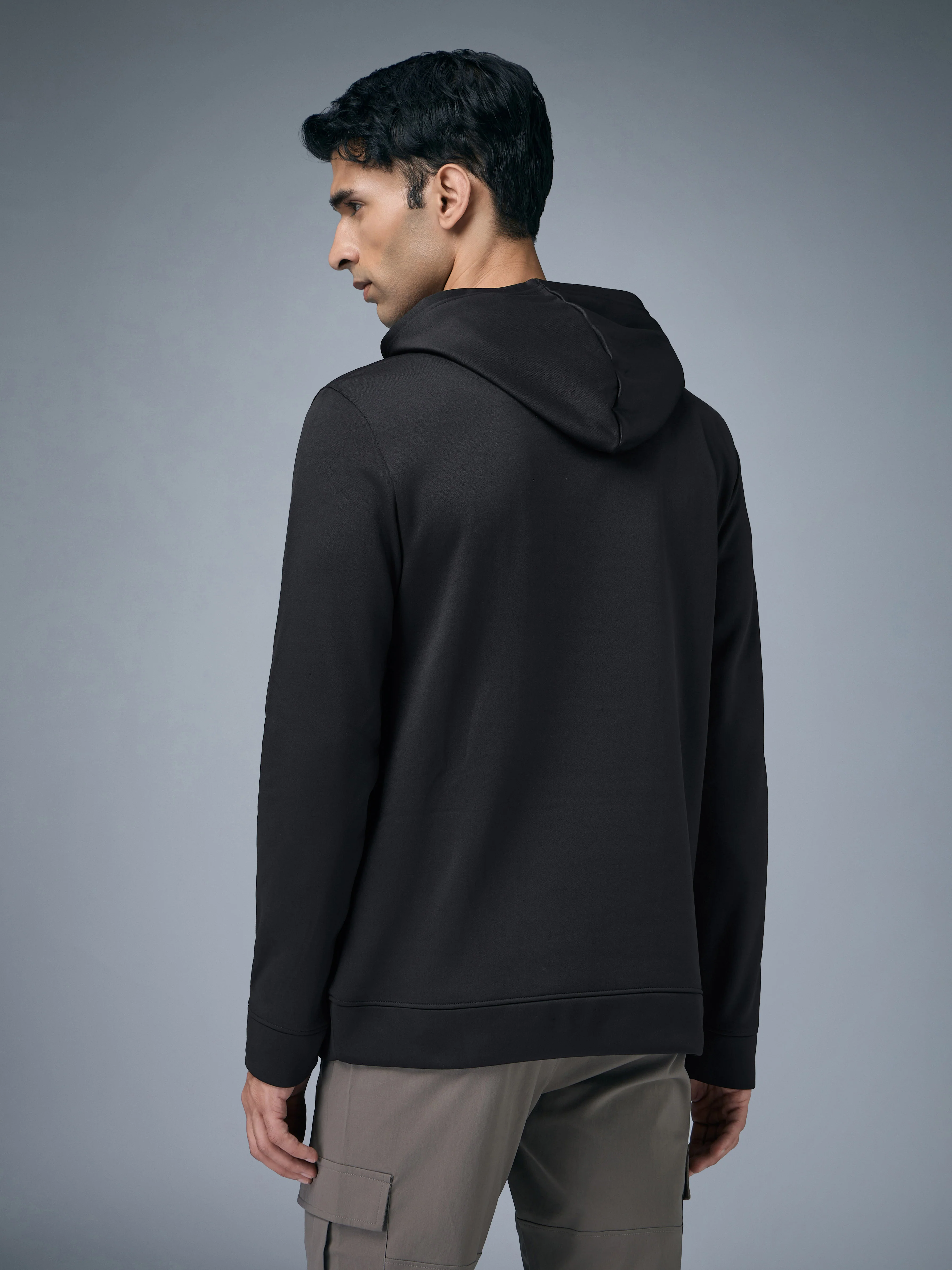 Men Printed Slim Fit Hooded Sweatshirt with TECHNOWARM+ - Image 4