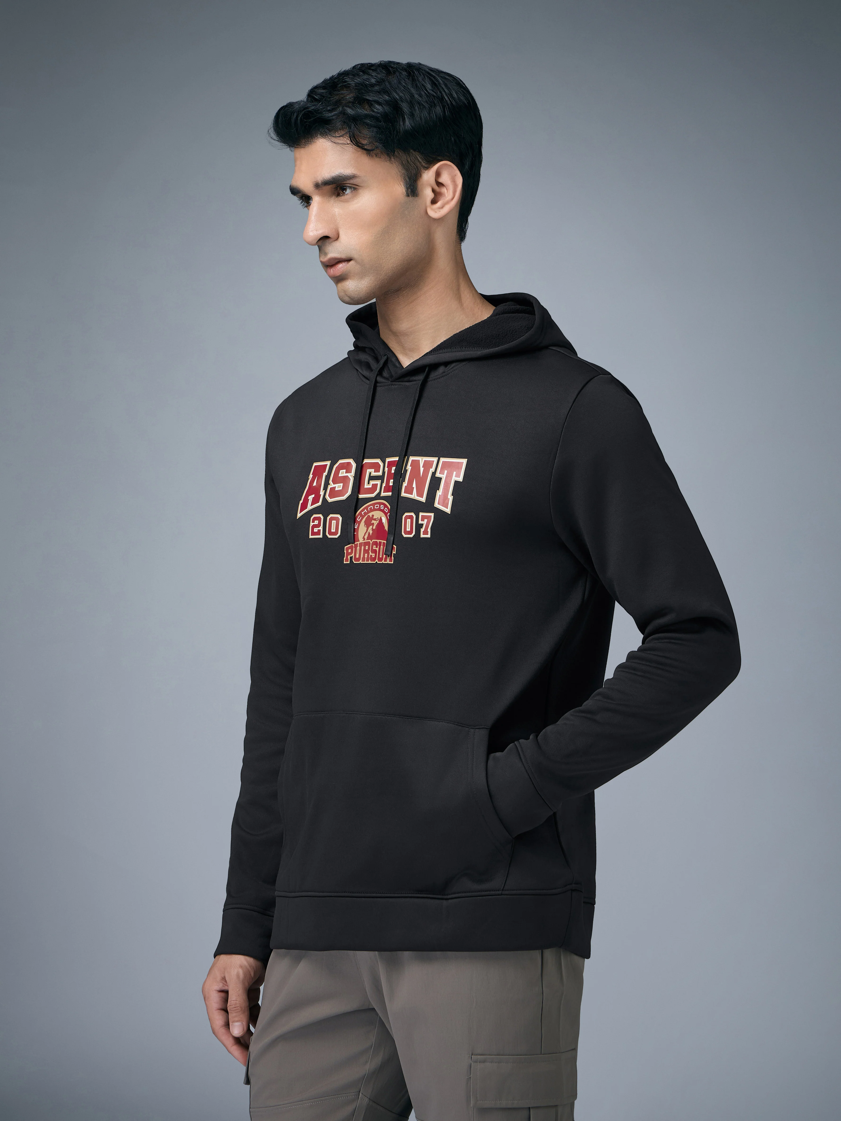 Men Printed Slim Fit Hooded Sweatshirt with TECHNOWARM+ - Image 5