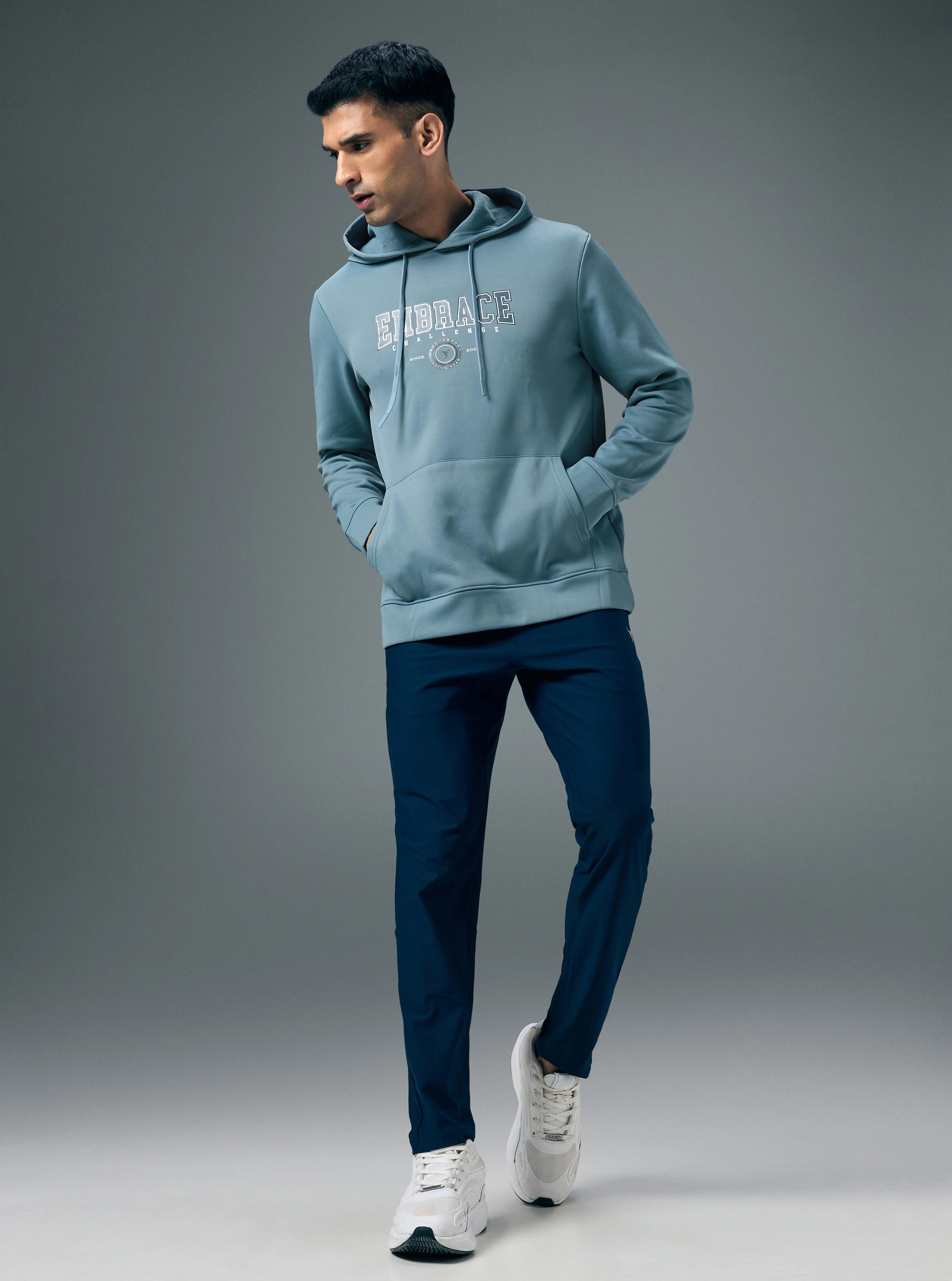 Men Printed Slim Fit Hooded Sweatshirt with TECHNOWARM+ - Image 5