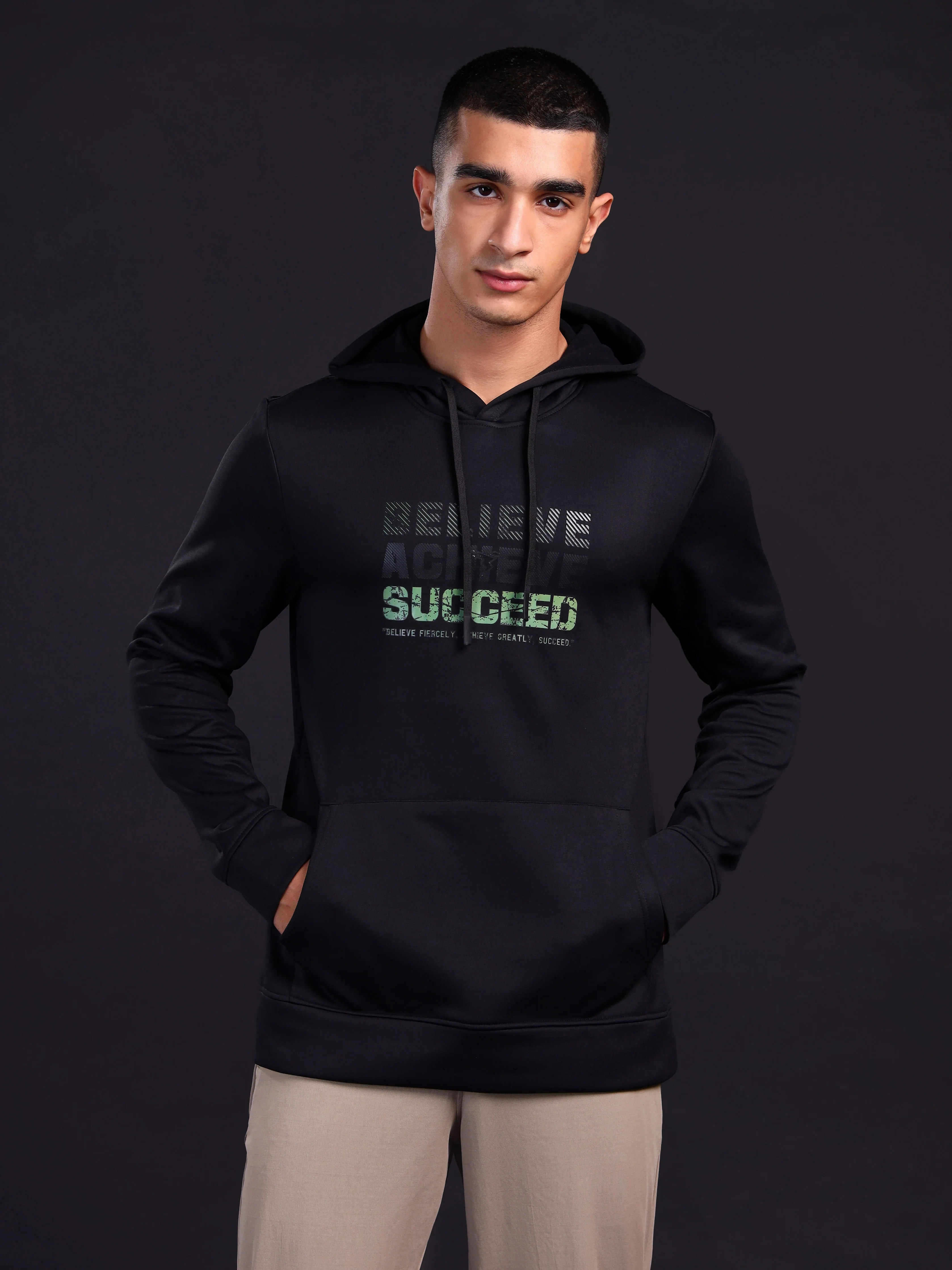 Men Printed Slim Fit Hooded Sweatshirt with TECHNOWARM+ - Image 2