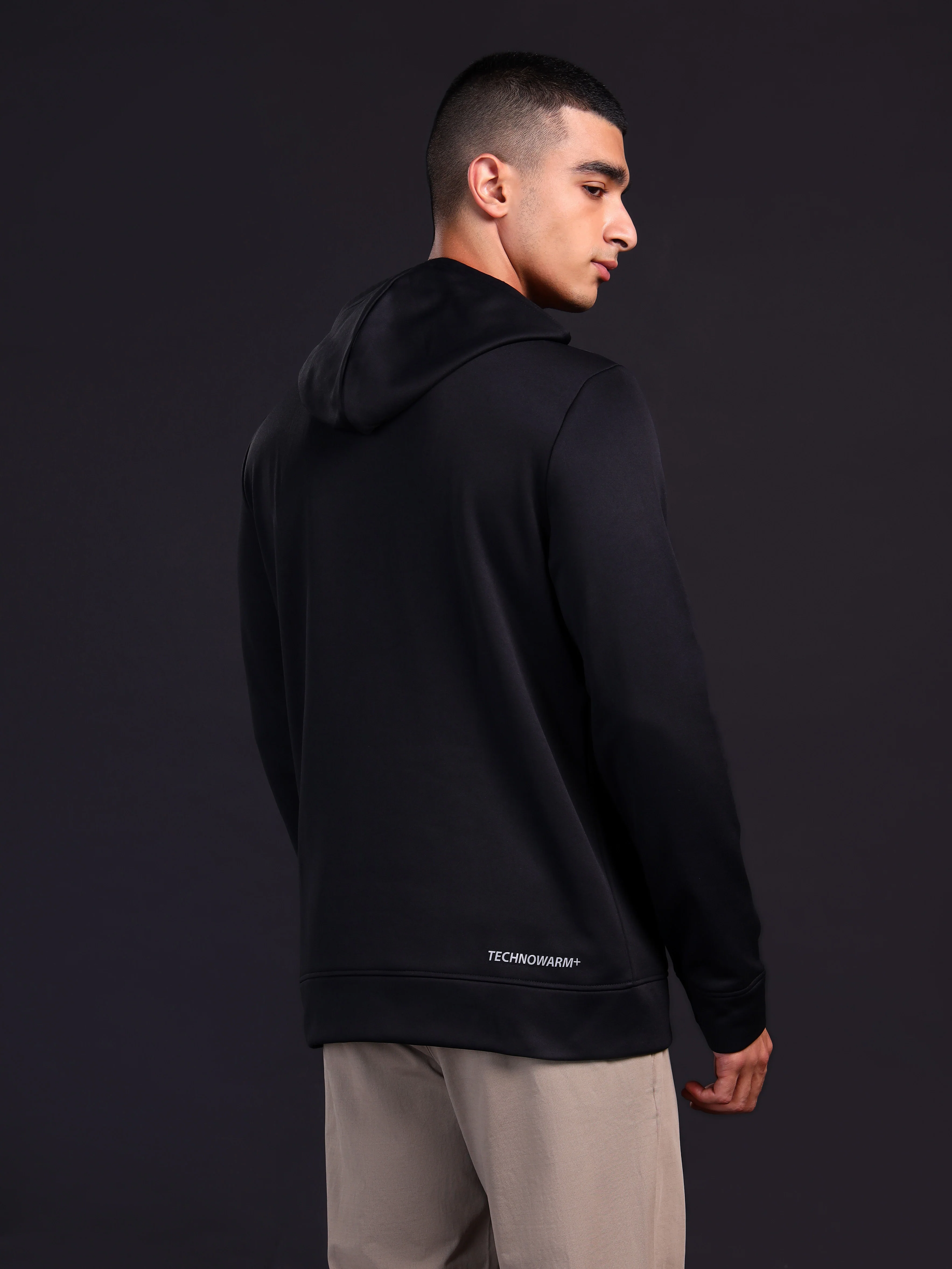 Men Printed Slim Fit Hooded Sweatshirt with TECHNOWARM+ - Image 3