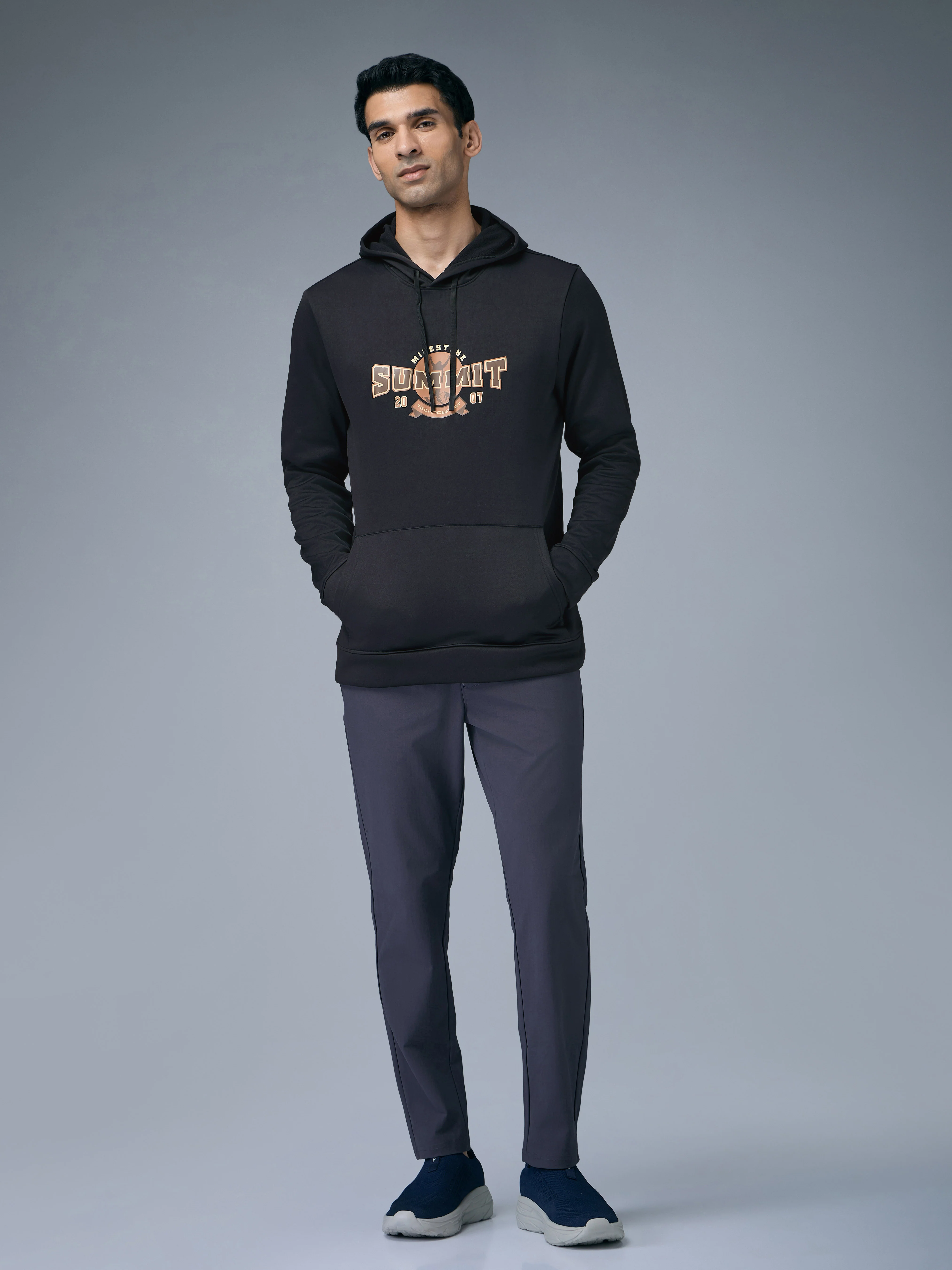 Men Printed Slim Fit Hooded Sweatshirt with TECHNOWARM+ - Image 6