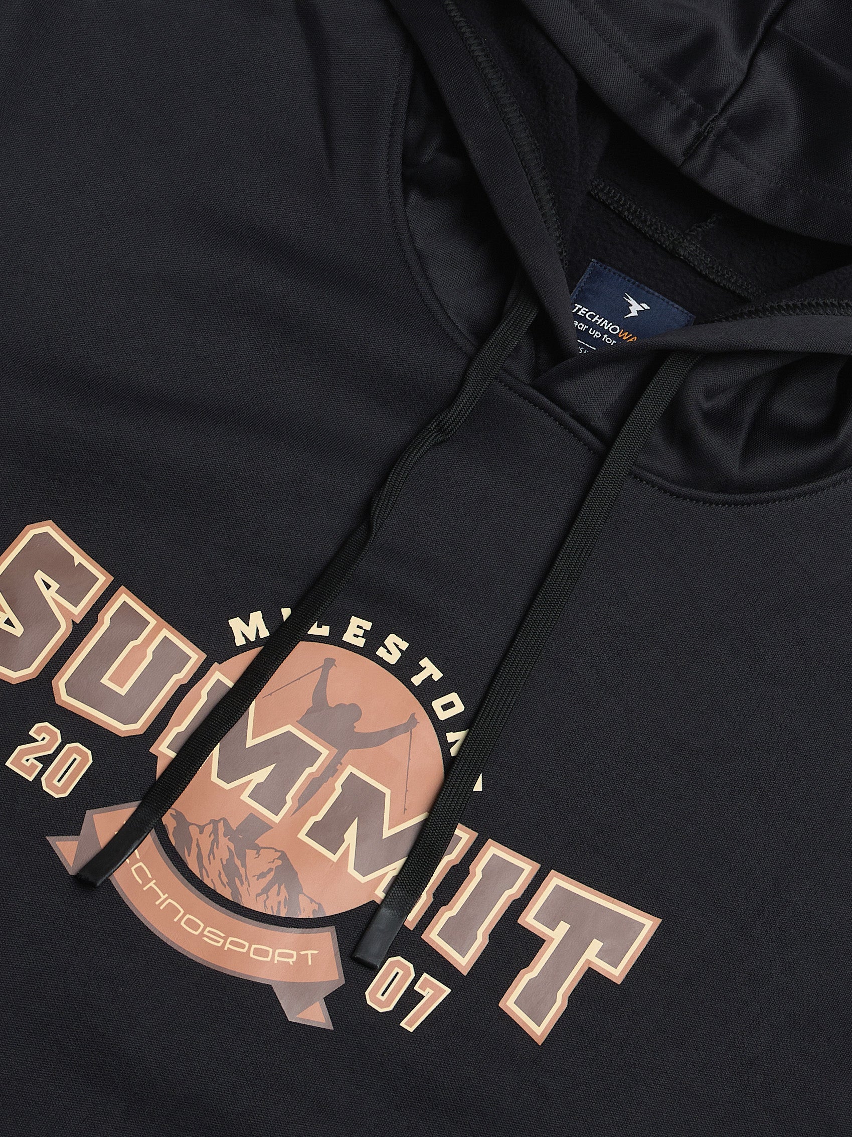 Men Printed Slim Fit Hooded Sweatshirt with TECHNOWARM+ - Image 8