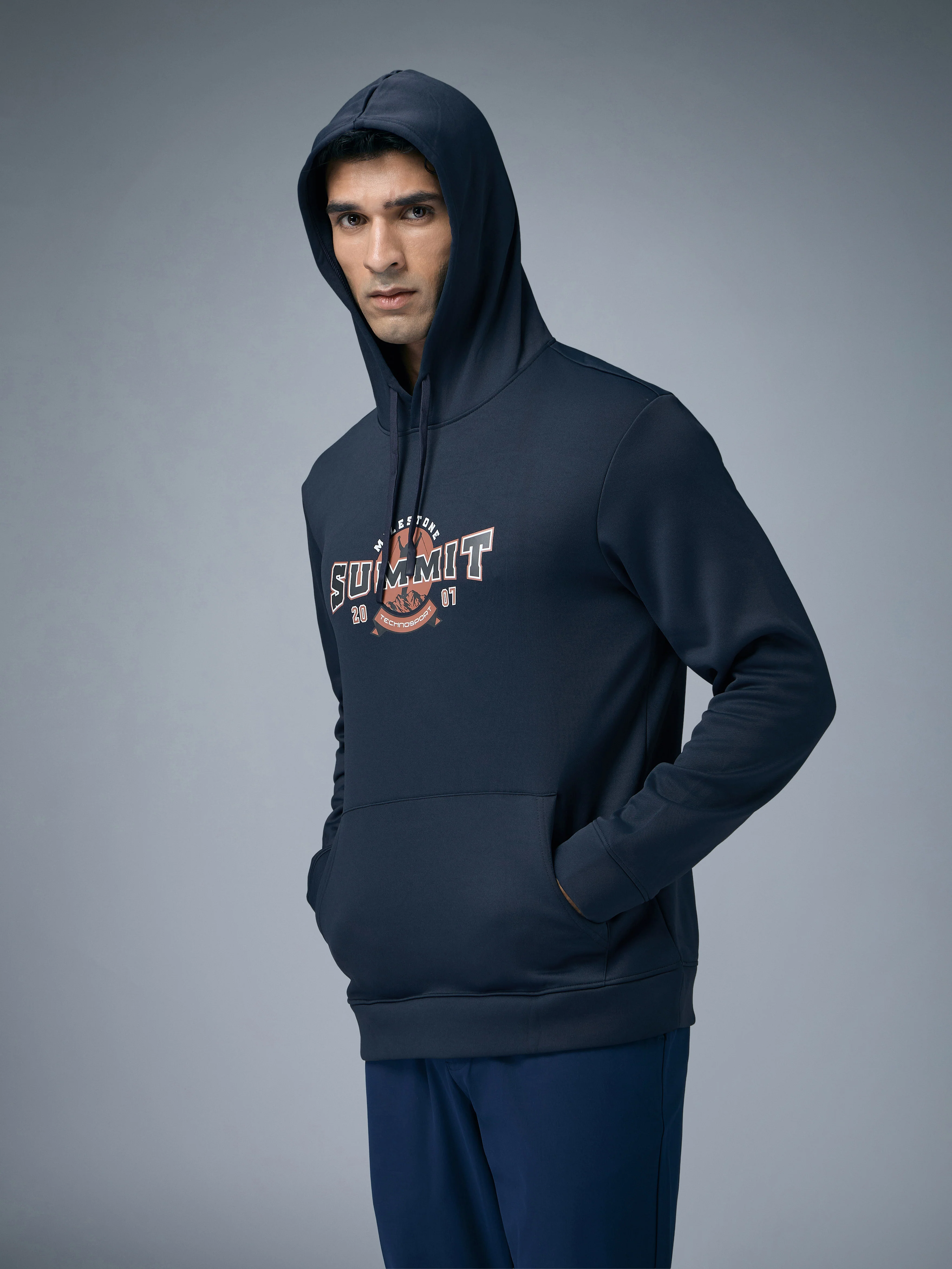 Men Printed Slim Fit Hooded Sweatshirt with TECHNOWARM+ - Image 2