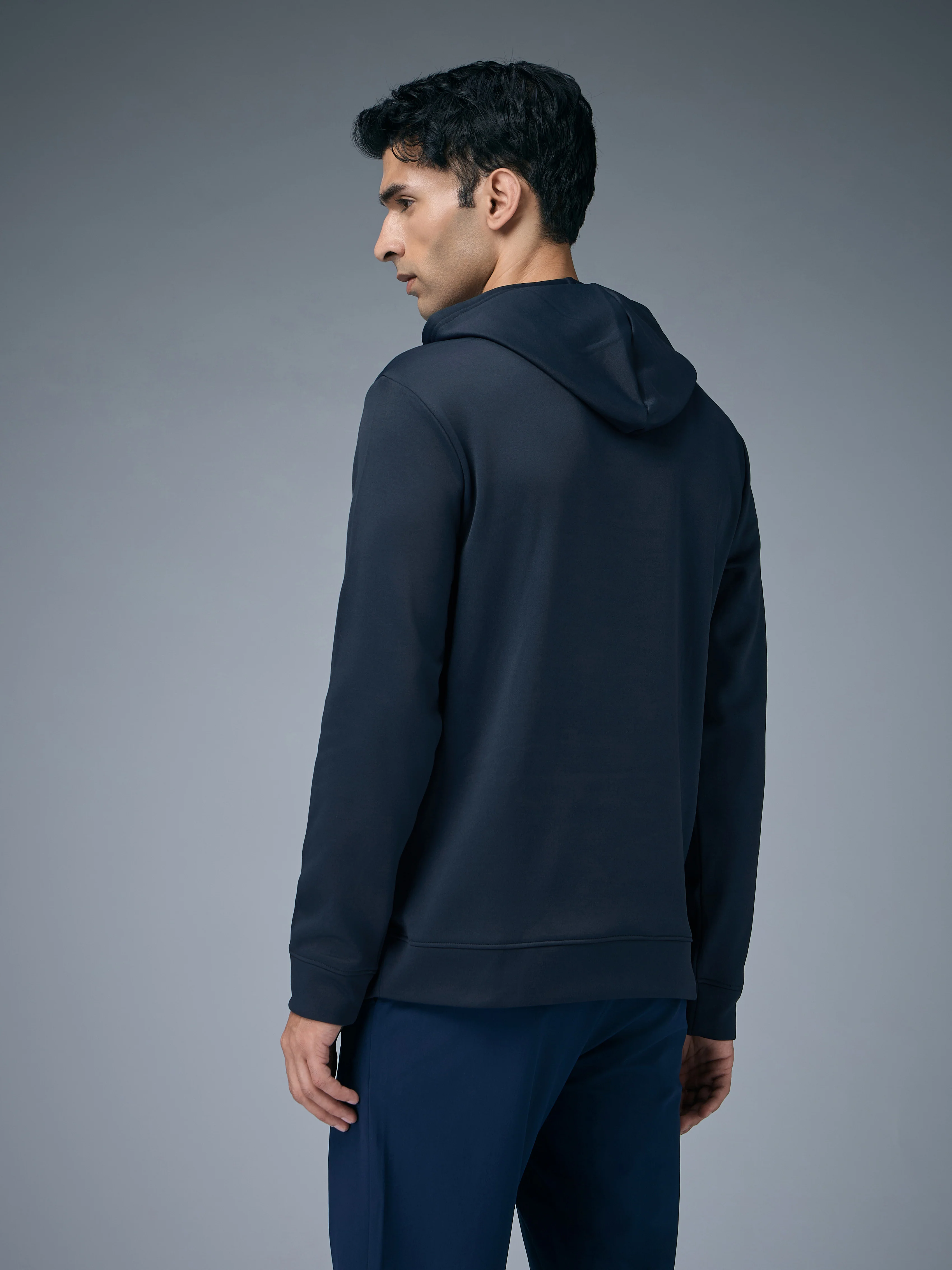 Men Printed Slim Fit Hooded Sweatshirt with TECHNOWARM+ - Image 4