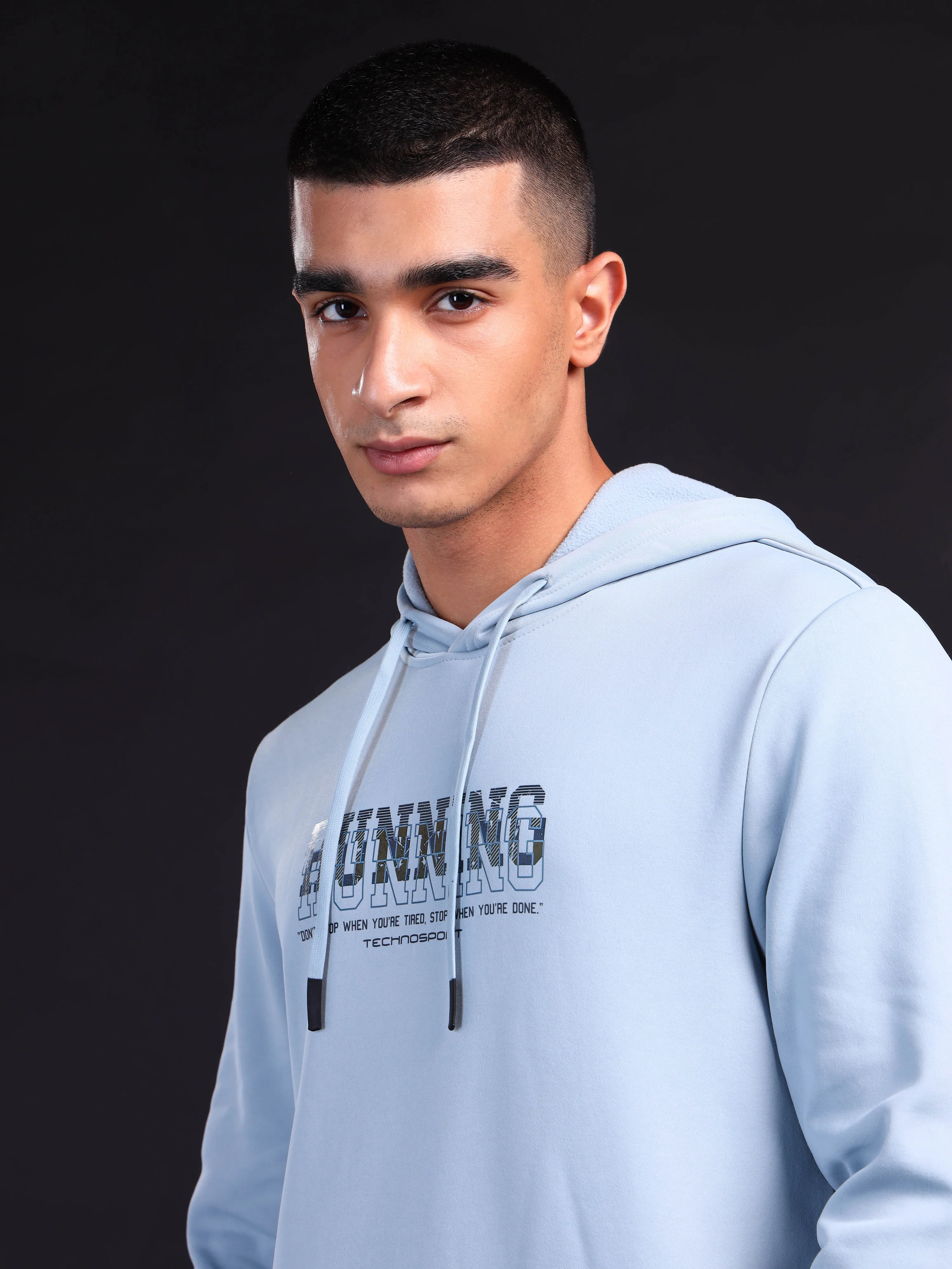 Men Printed Slim Fit Hooded Sweatshirt with TECHNOWARM+ - Image 5