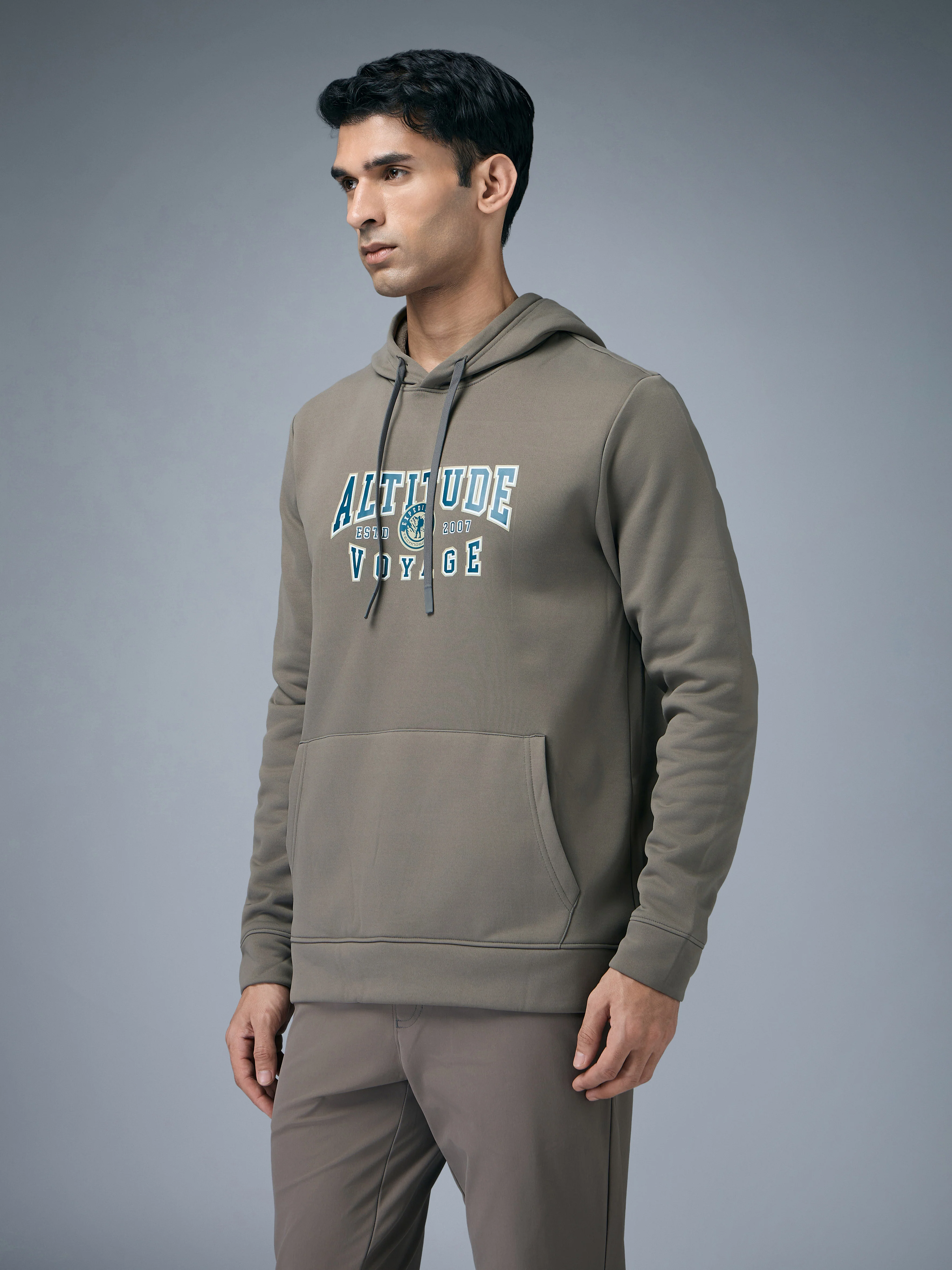 Men Printed Slim Fit Hooded Sweatshirt with TECHNOWARM+ - Image 5