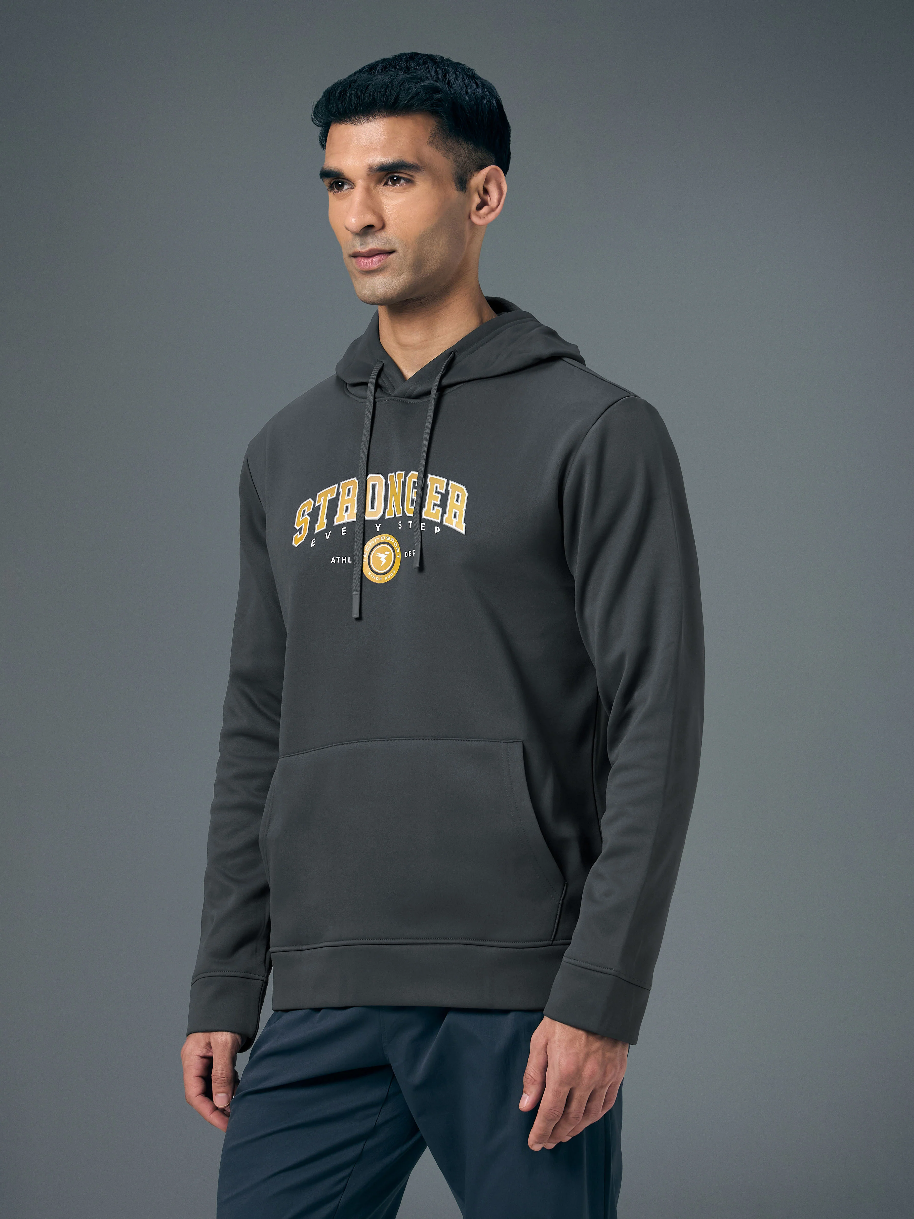 Men Printed Slim Fit Hooded Sweatshirt with TECHNOWARM+ - Image 3