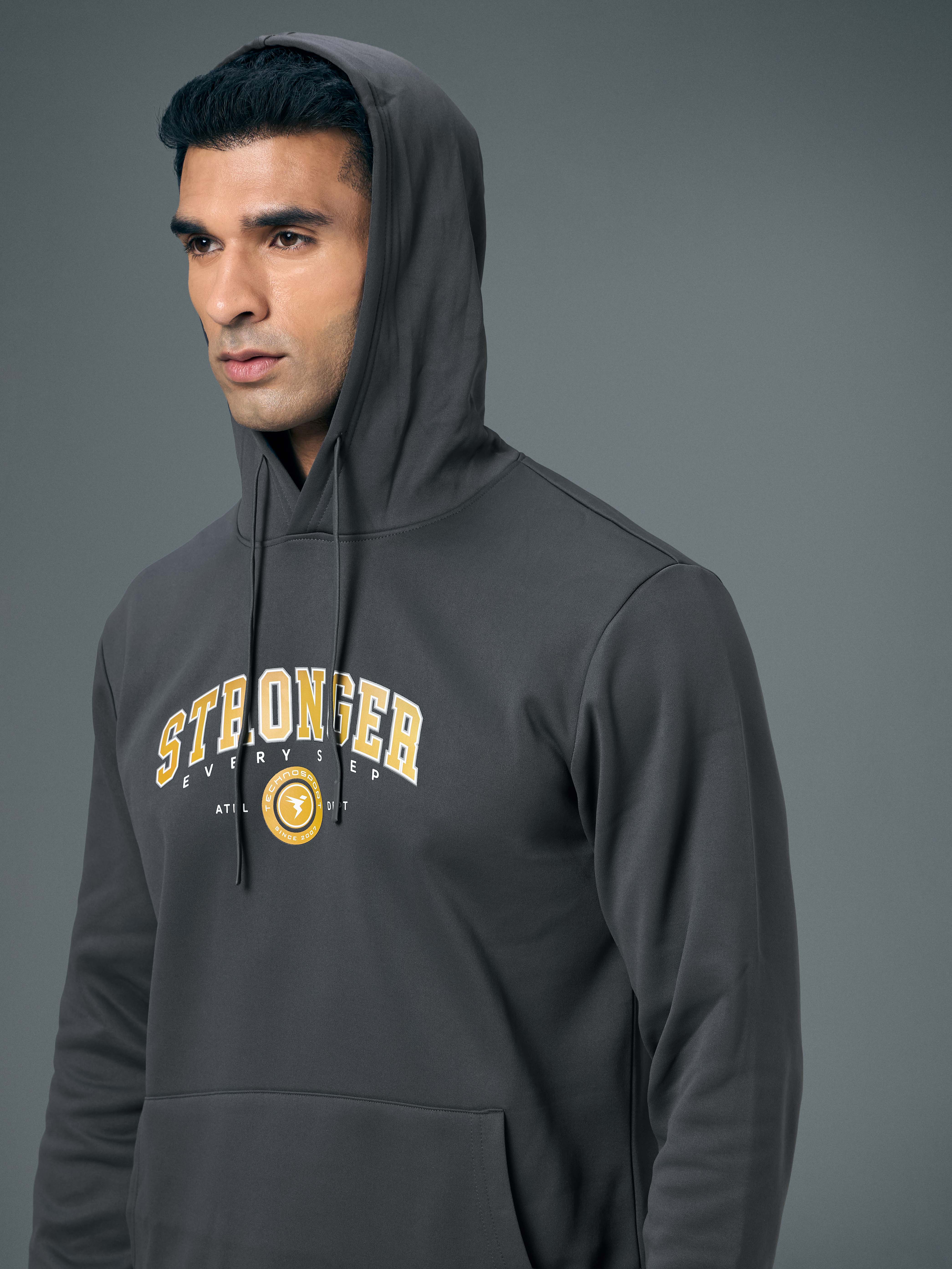 Men Printed Slim Fit Hooded Sweatshirt with TECHNOWARM+ - Image 4