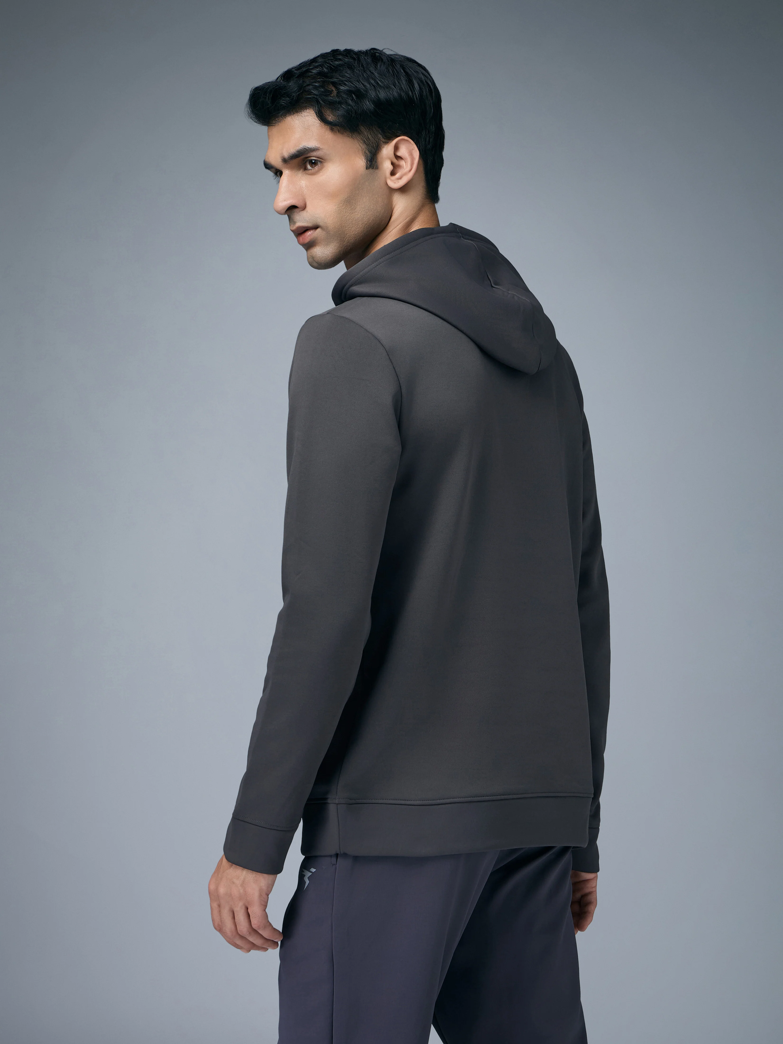 Men Printed Slim Fit Hooded Sweatshirt with TECHNOWARM+ - Image 4