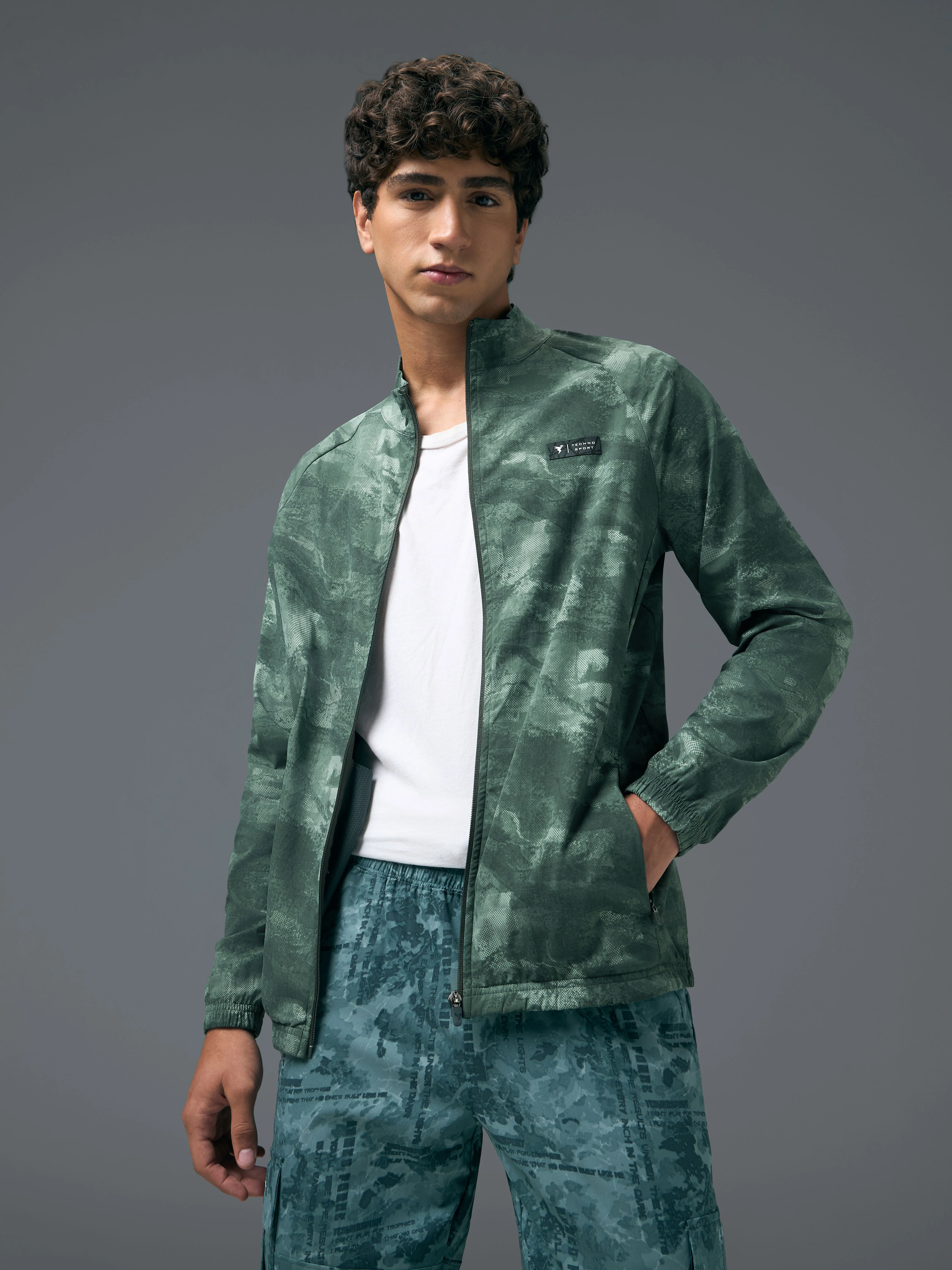 Men Printed Slim Fit Mock Neck Jacket with TS FLEXI