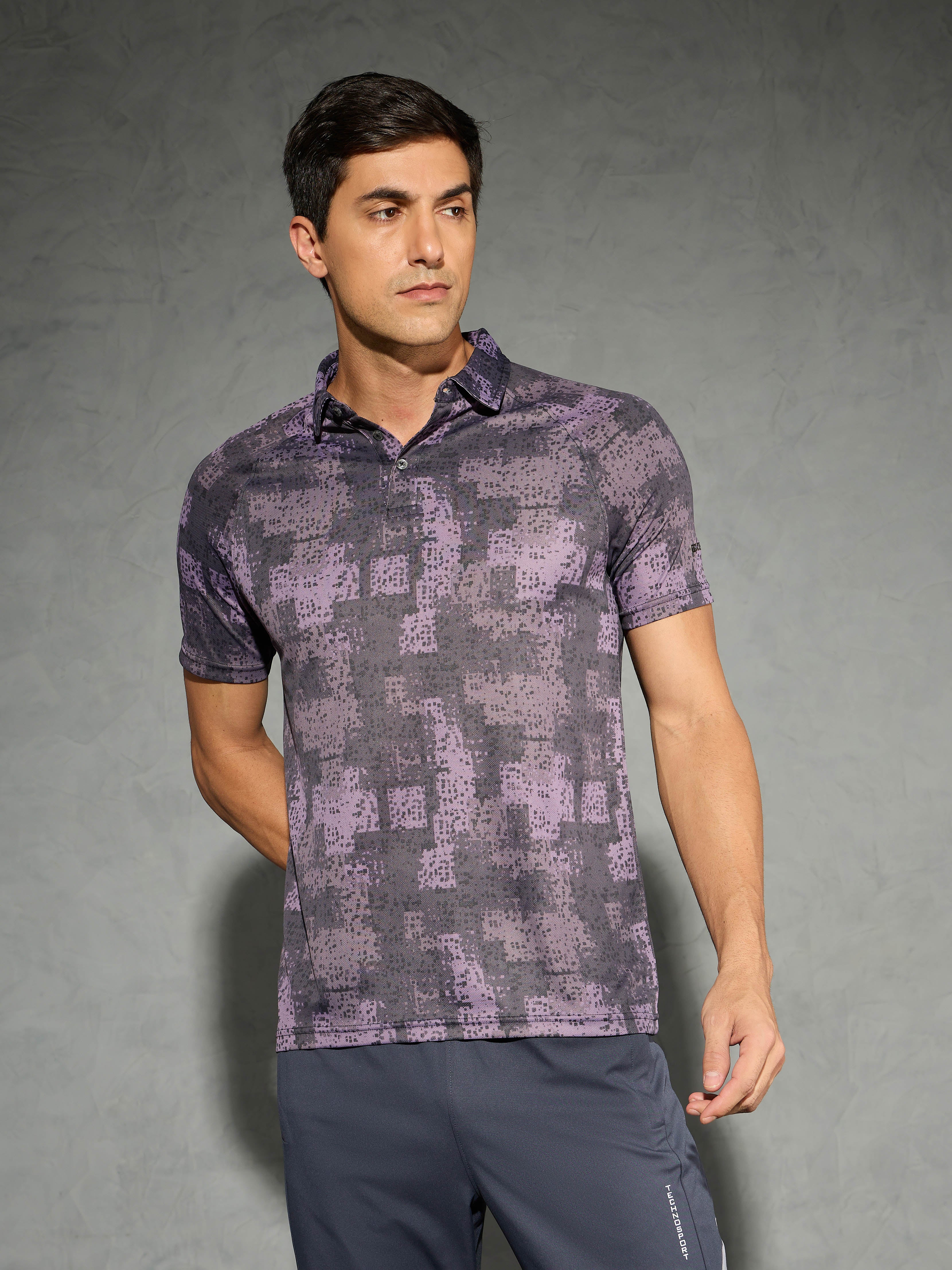 Men Printed Slim Fit Polo T-shirt with TECHNOCOOL+