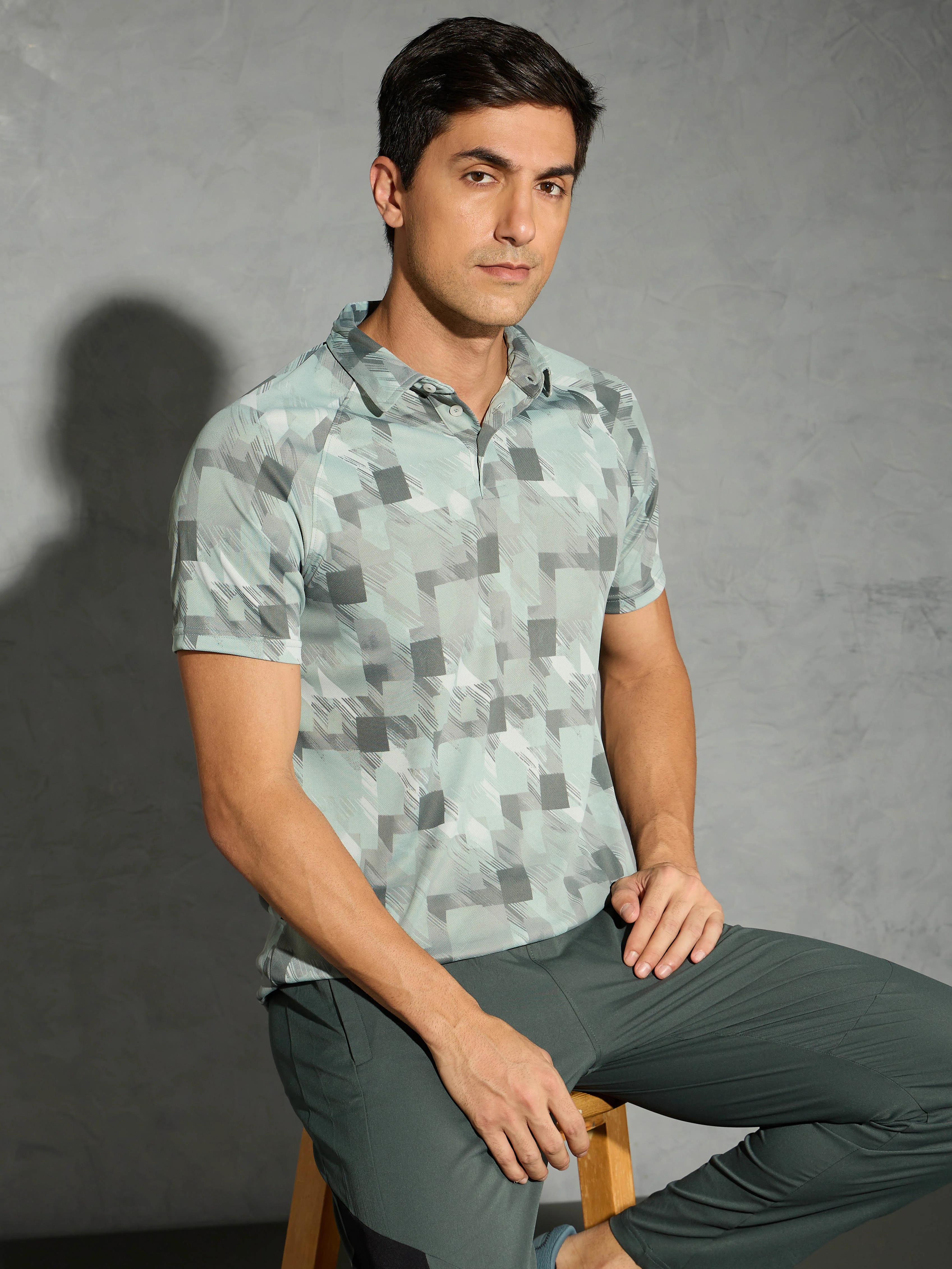 Men Printed Slim Fit Polo T-shirt with TECHNOCOOL+