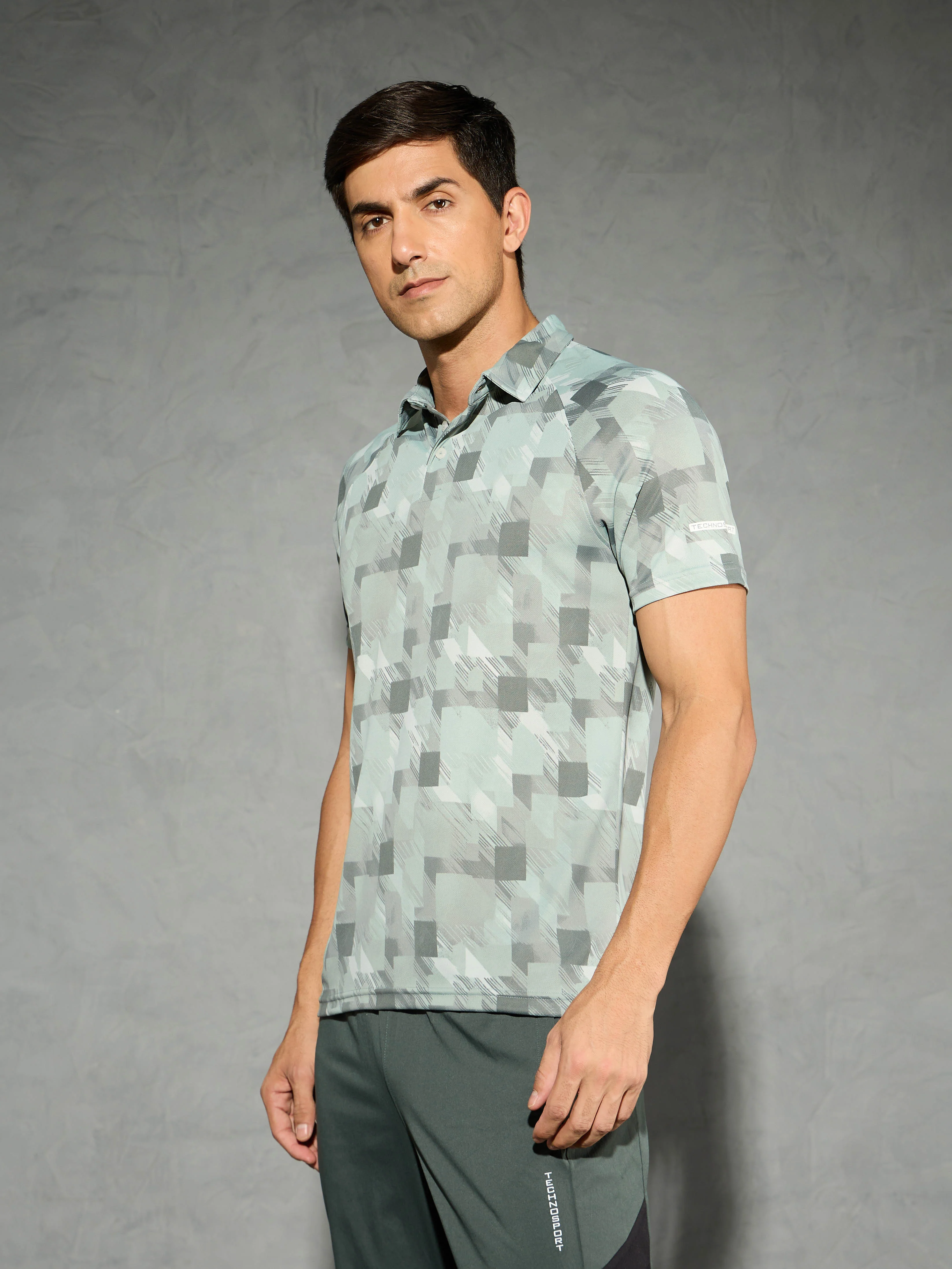 Men Printed Slim Fit Polo T-shirt with TECHNOCOOL+ - Image 4