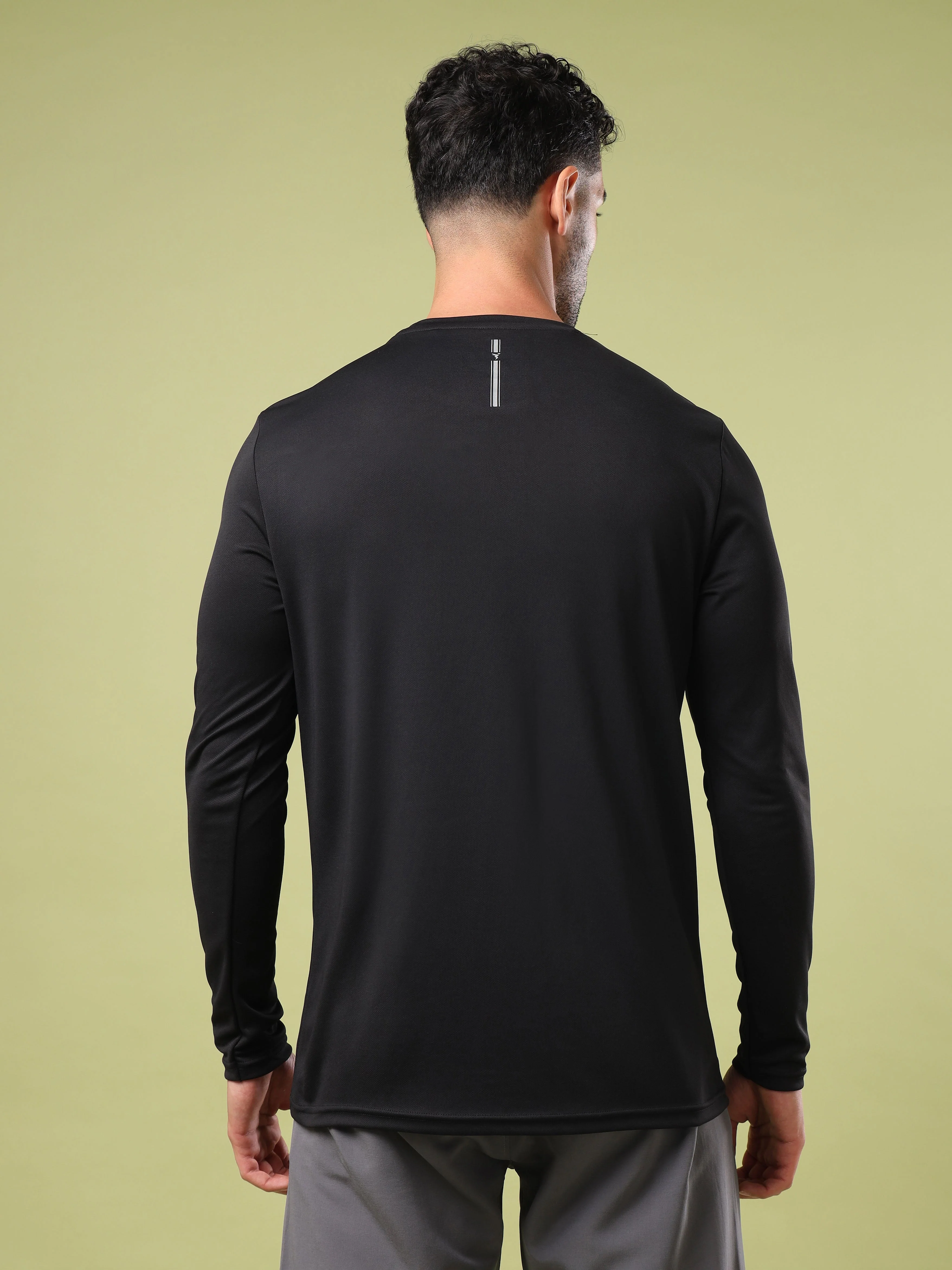Men Printed Slim Fit Round Neck Sports T-shirt with TECHNO COOL+ - Image 2