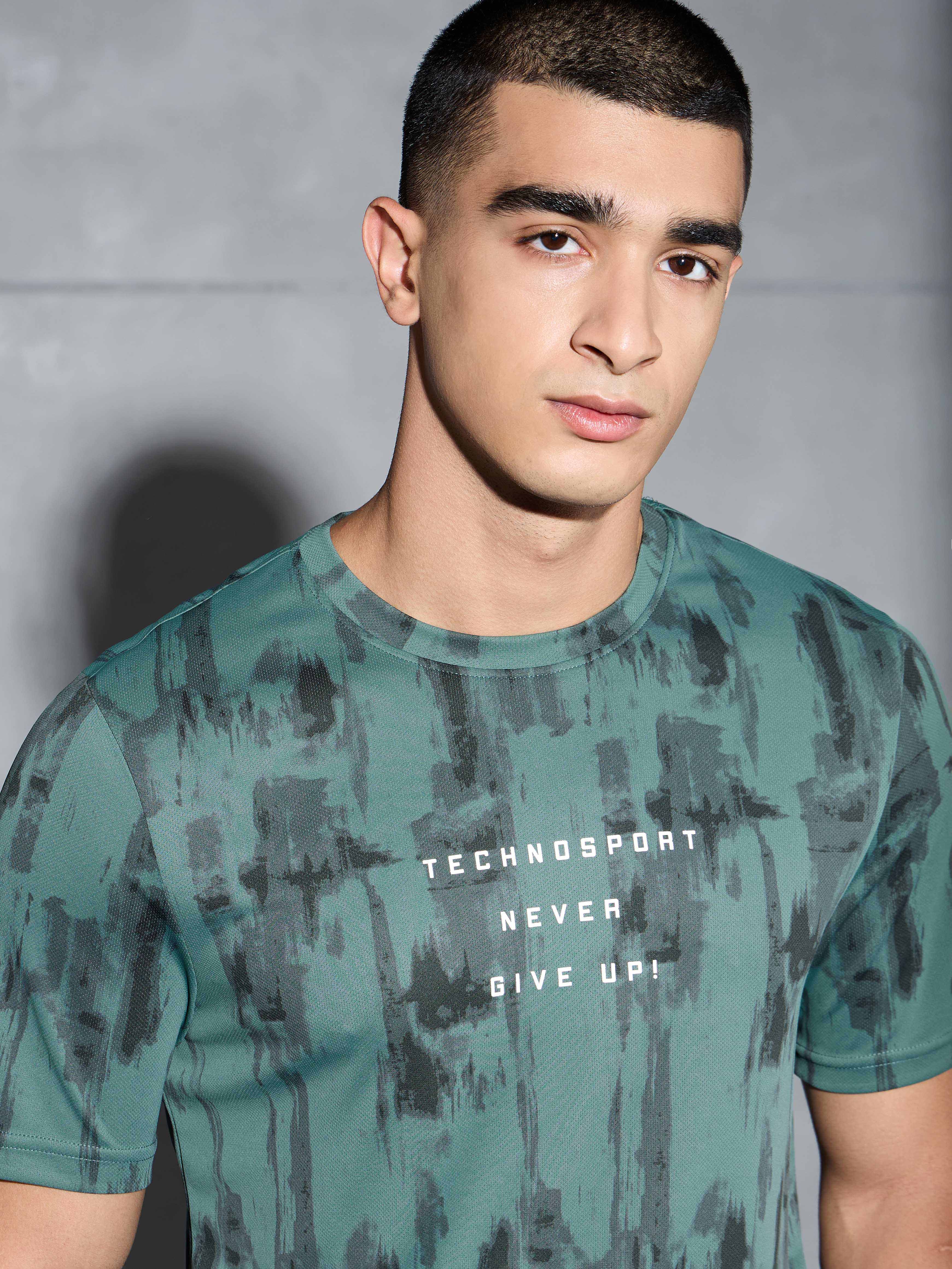 Men Printed Slim Fit Round Neck T-shirt with TECHNOCOOL+ - Image 5