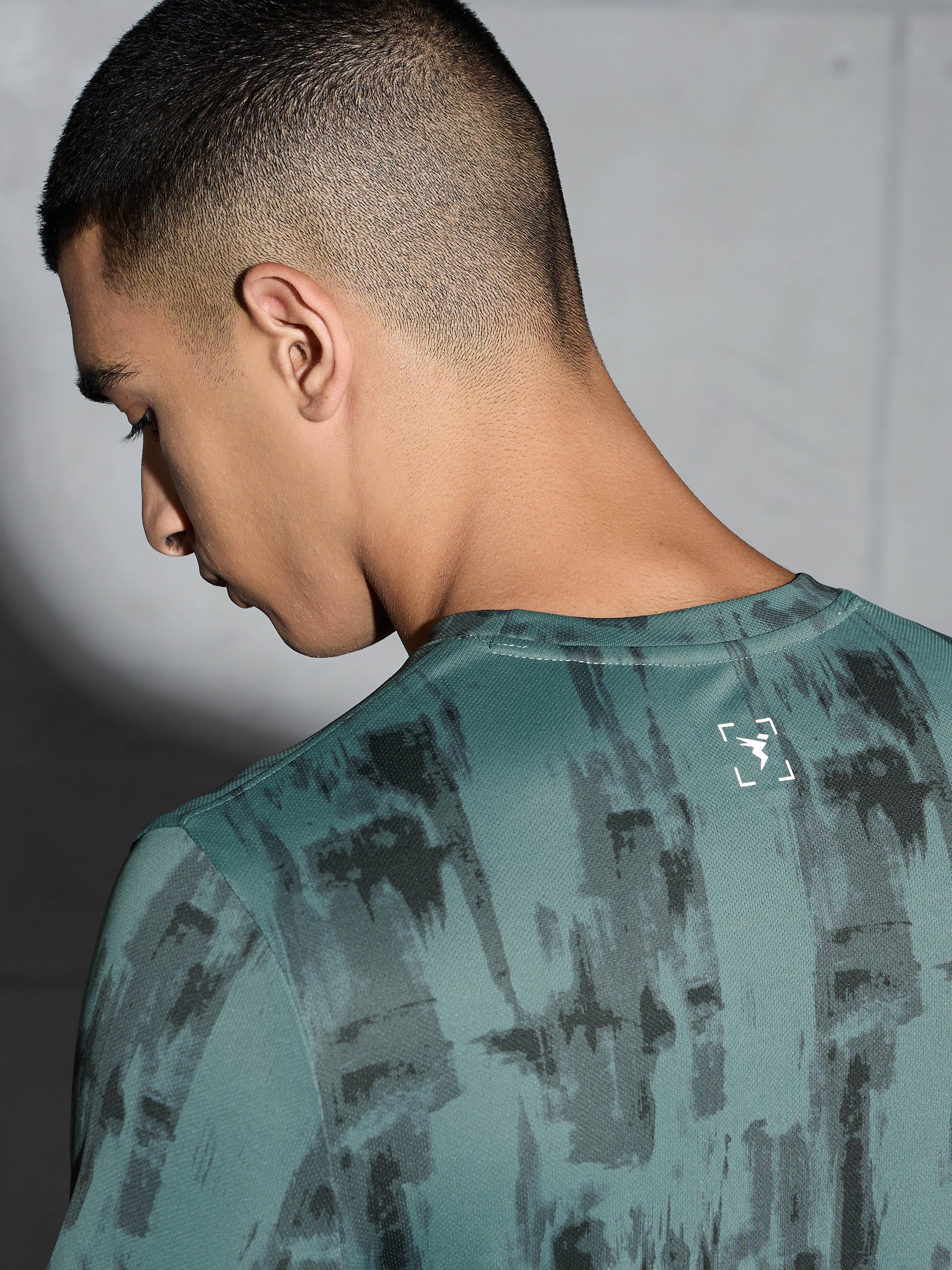 Men Printed Slim Fit Round Neck T-shirt with TECHNOCOOL+ - Image 6
