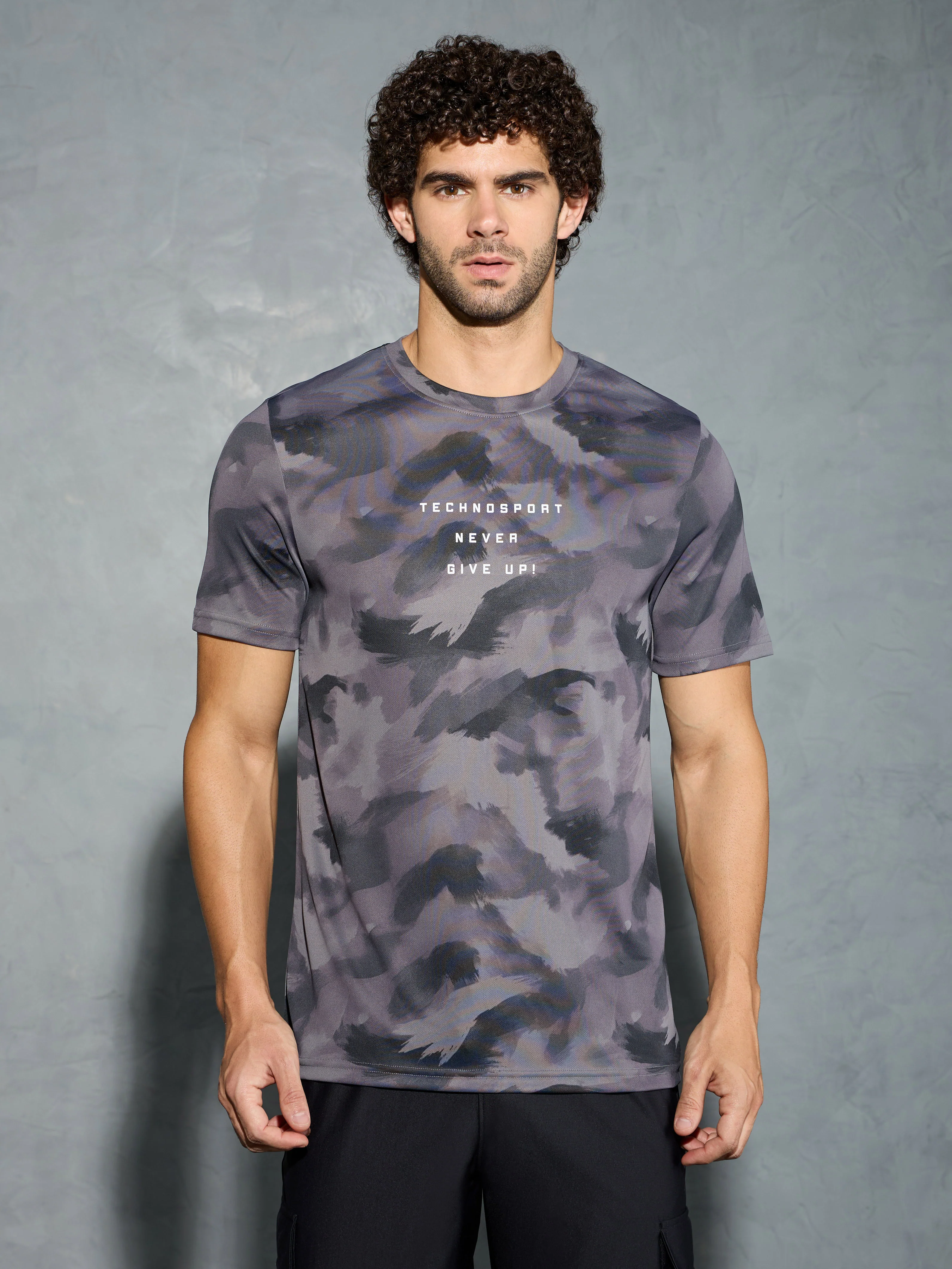 Men Printed Slim Fit Round Neck T-shirt with TECHNOCOOL+