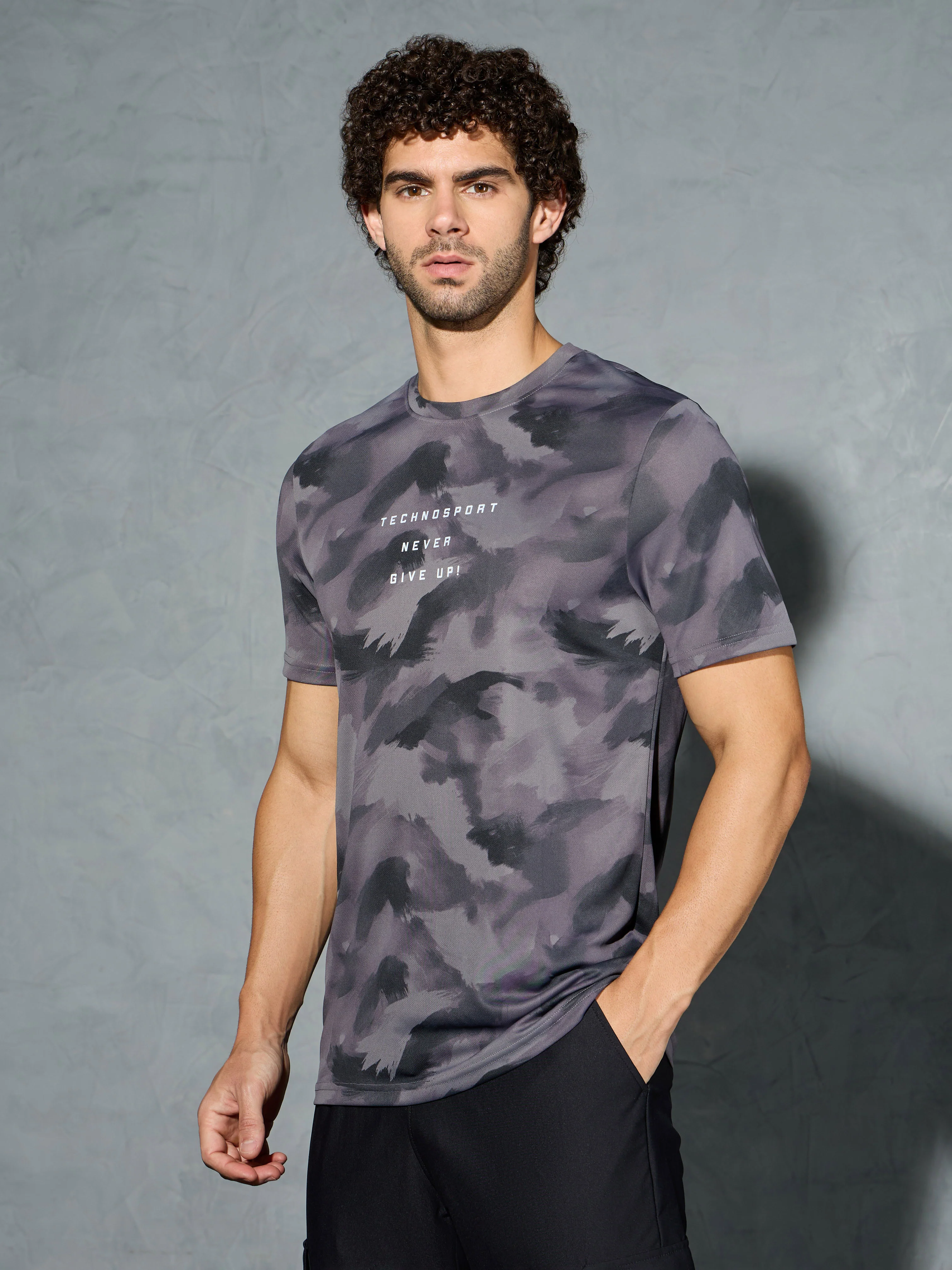 Men Printed Slim Fit Round Neck T-shirt with TECHNOCOOL+ - Image 3