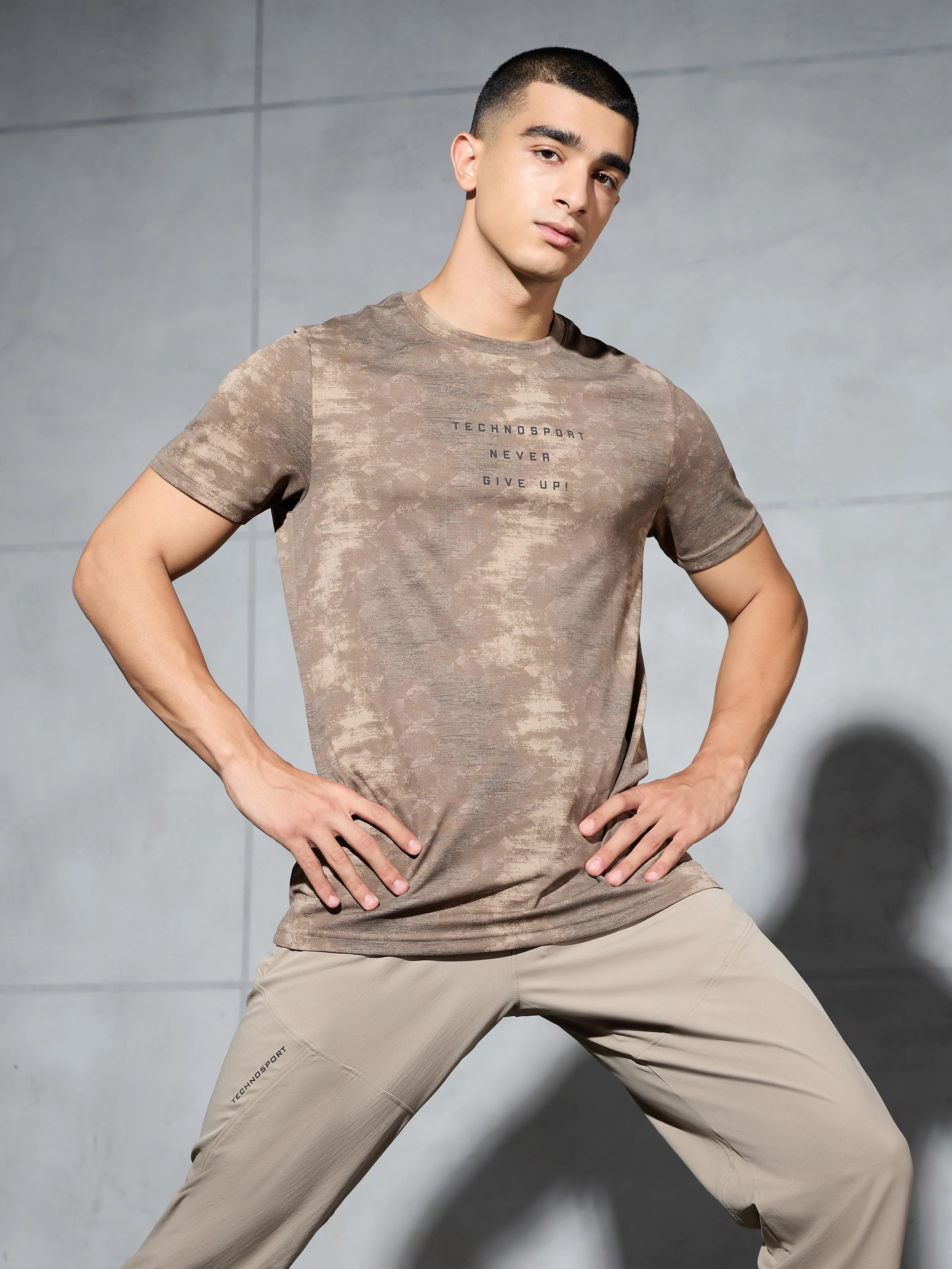 Men Printed Slim Fit Round Neck T-shirt with TECHNOCOOL+