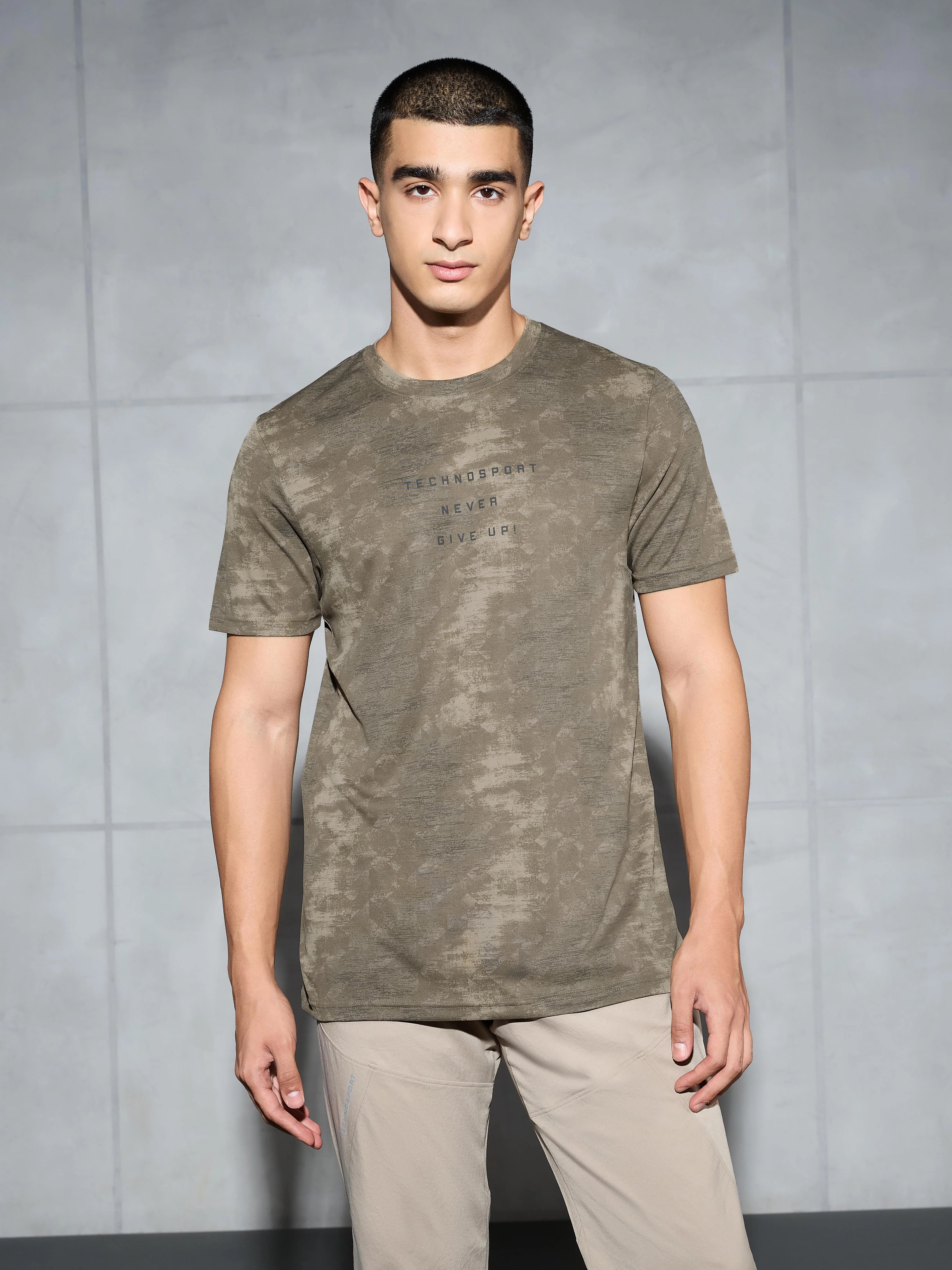 Men Printed Slim Fit Round Neck T-shirt with TECHNOCOOL+ - Image 2