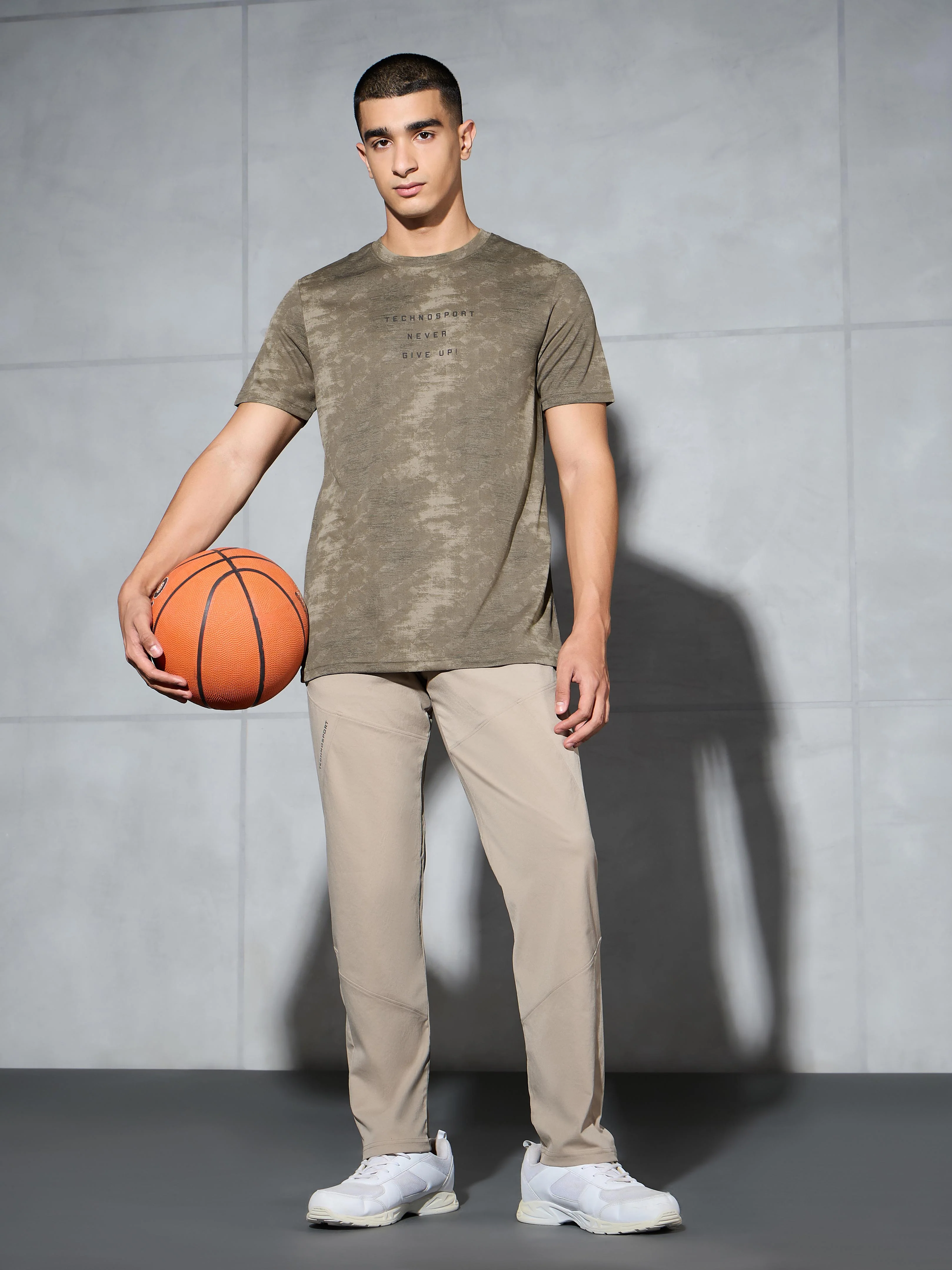 Men Printed Slim Fit Round Neck T-shirt with TECHNOCOOL+ - Image 5