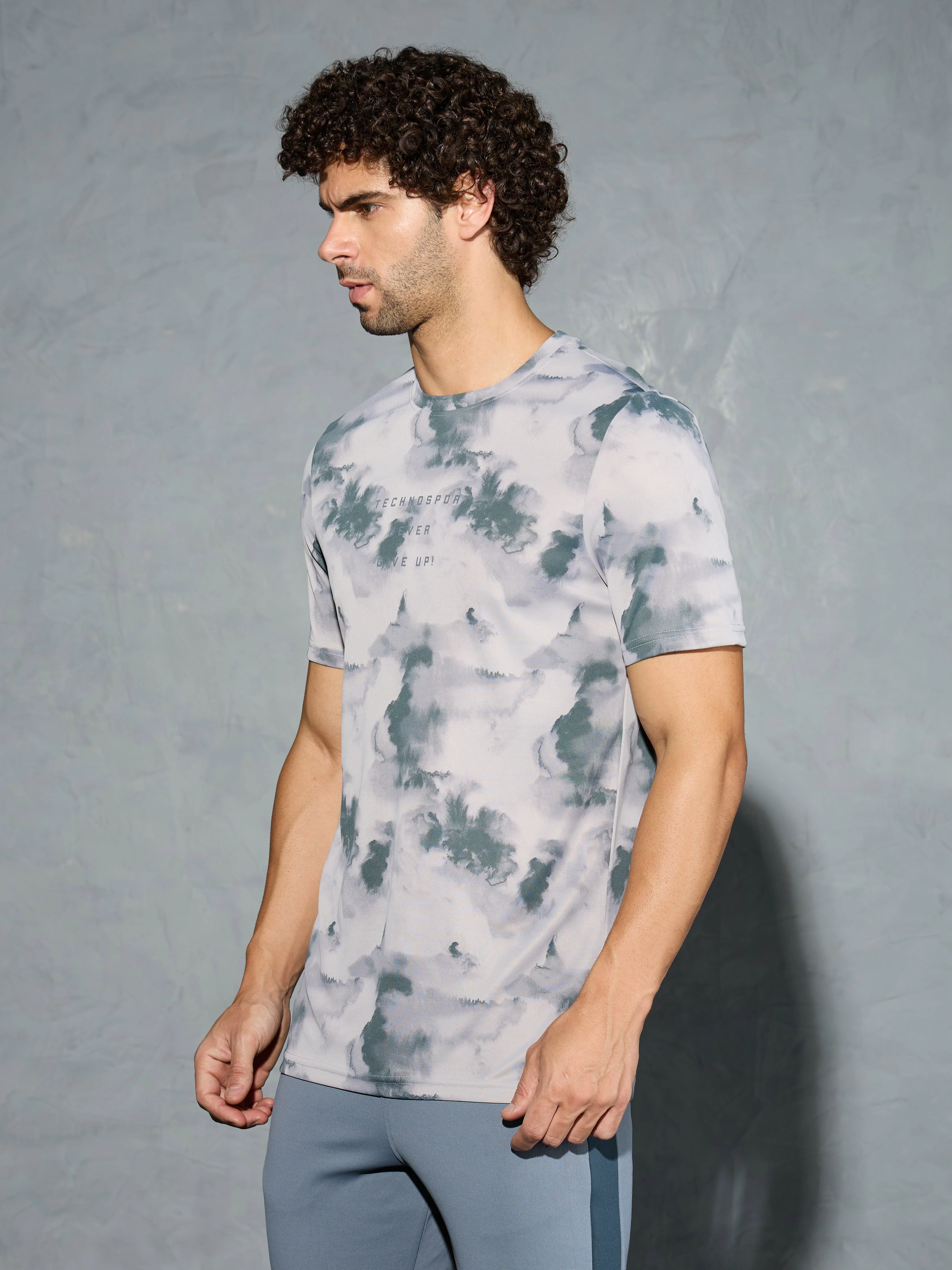Men Printed Slim Fit Round Neck T-shirt with TECHNOCOOL+ - Image 3