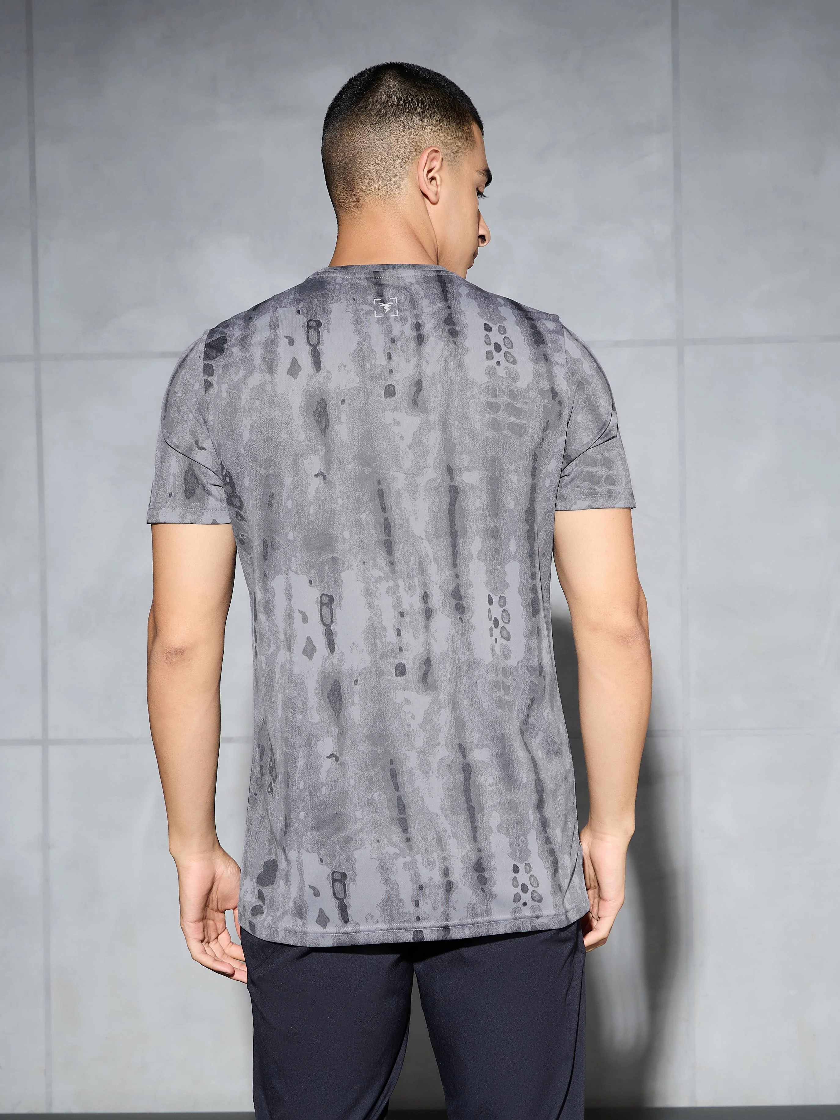 Men Printed Slim Fit Round Neck T-shirt with TECHNOCOOL+ - Image 2