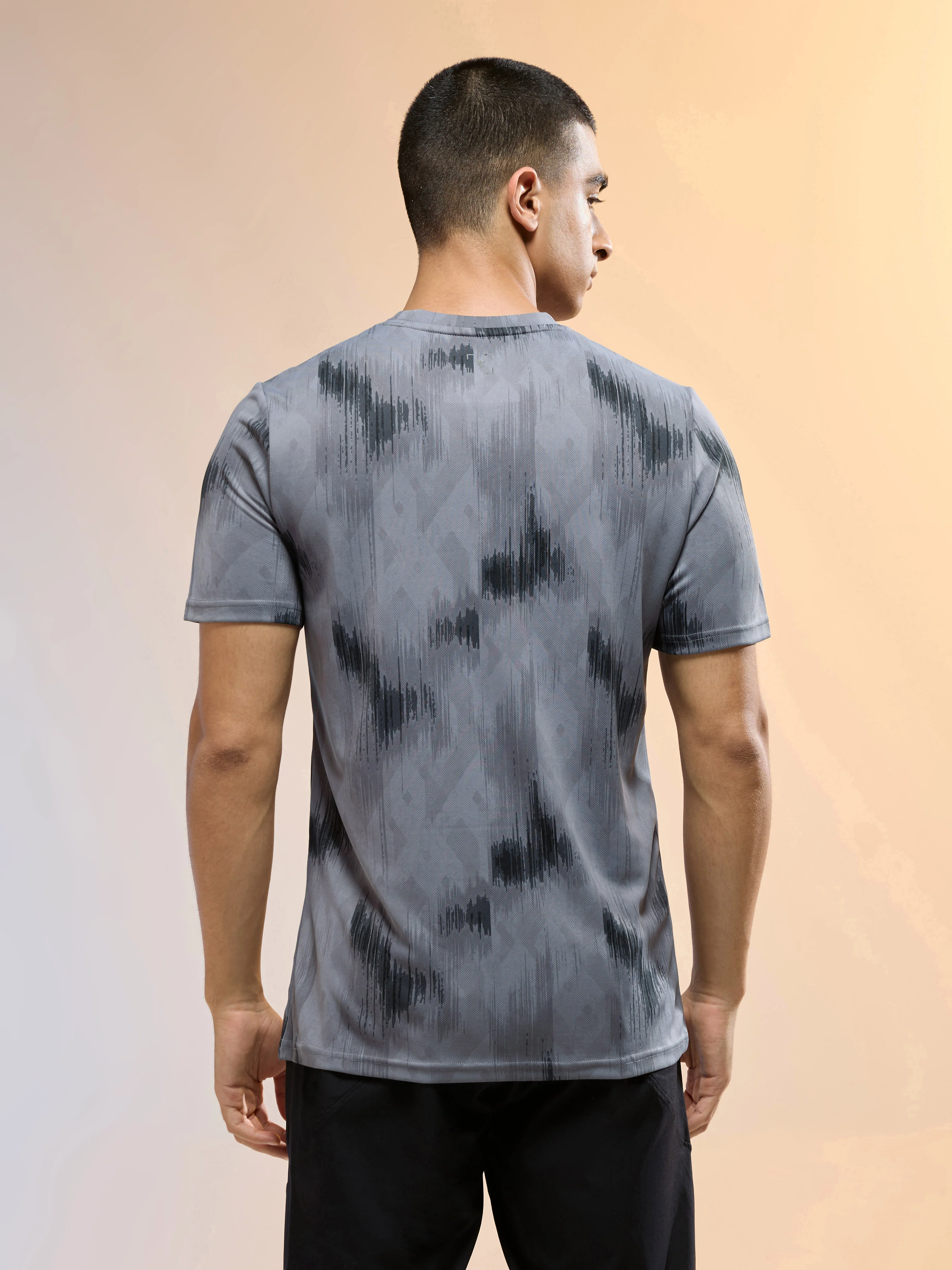 Men Printed Slim Fit Round Neck T-shirt with TECHNOCOOL+ - Image 3