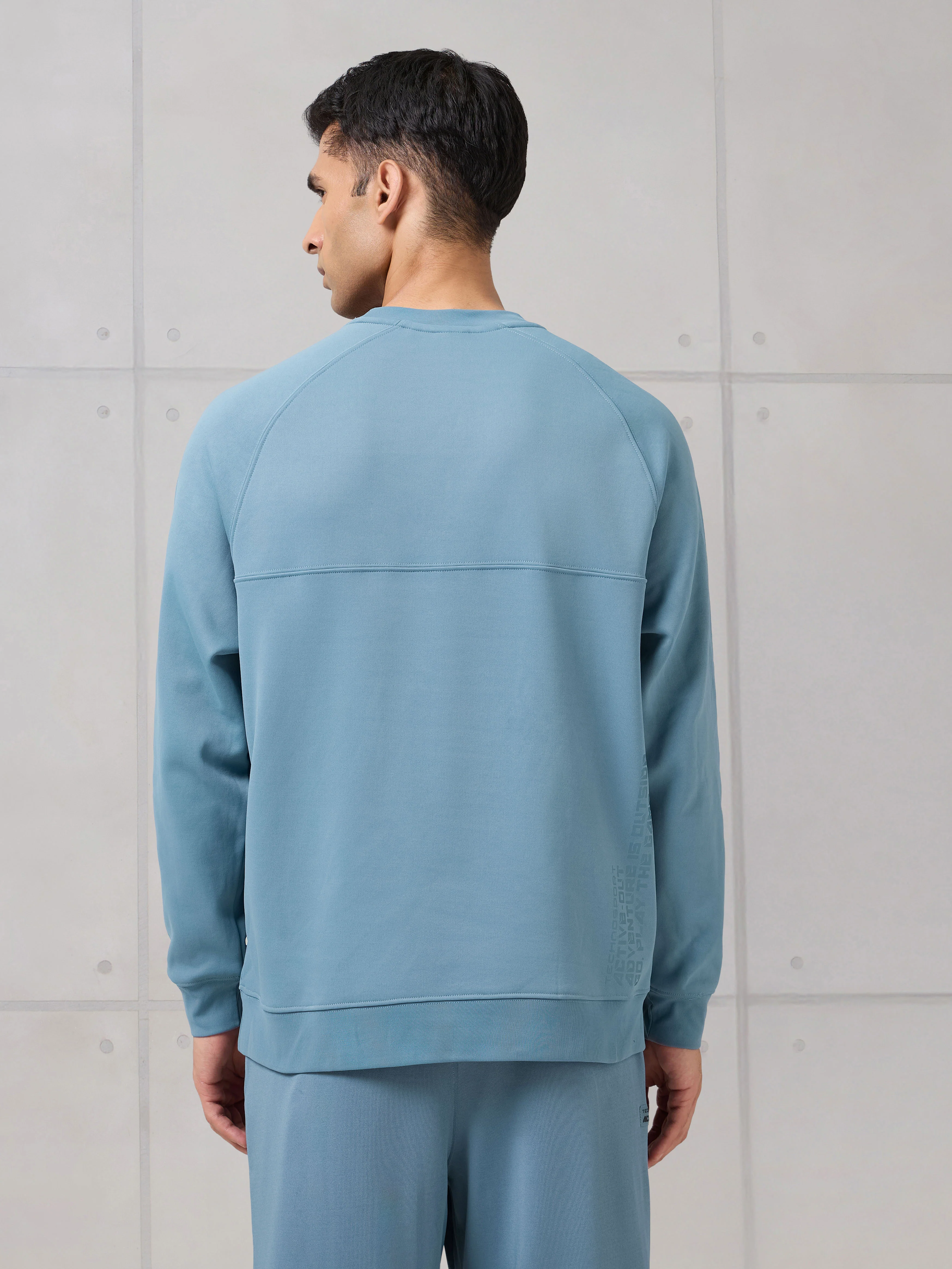 Men Round Neck Slim Fit Printed Active Out Sweatshirt with TECHNOWARM+ - Image 3