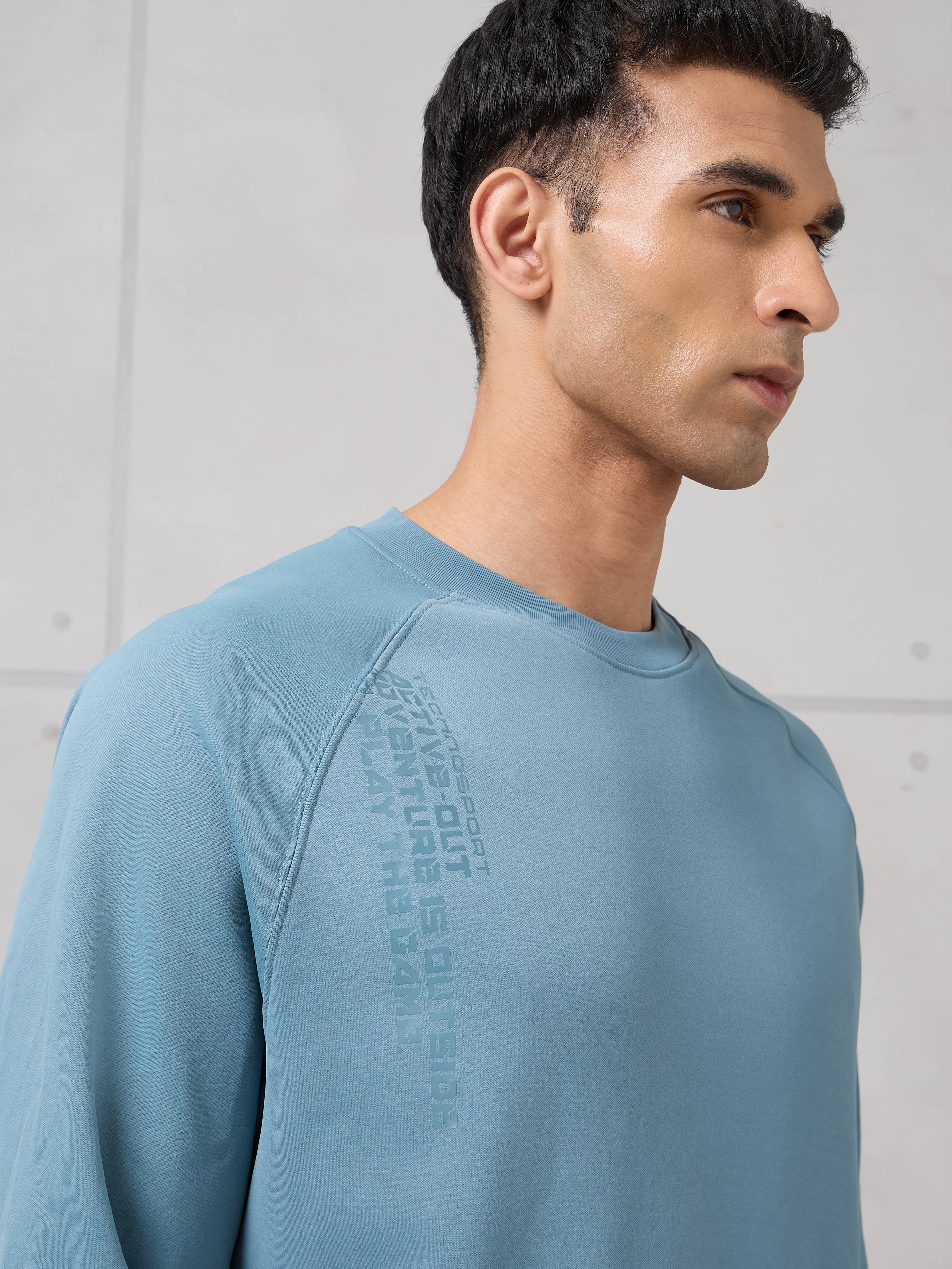 Men Round Neck Slim Fit Printed Active Out Sweatshirt with TECHNOWARM+ - Image 6