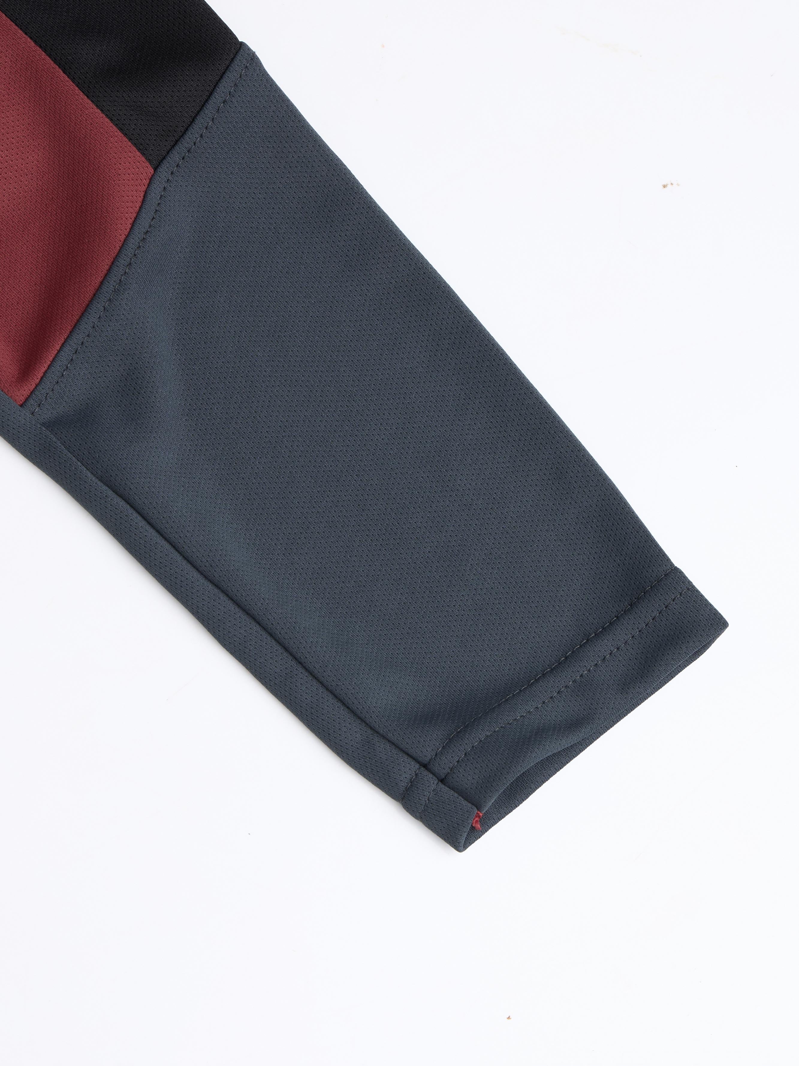 Men Colorblock Slim Fit Crew Neck T-shirt with TECHNO COOL+ - Image 8