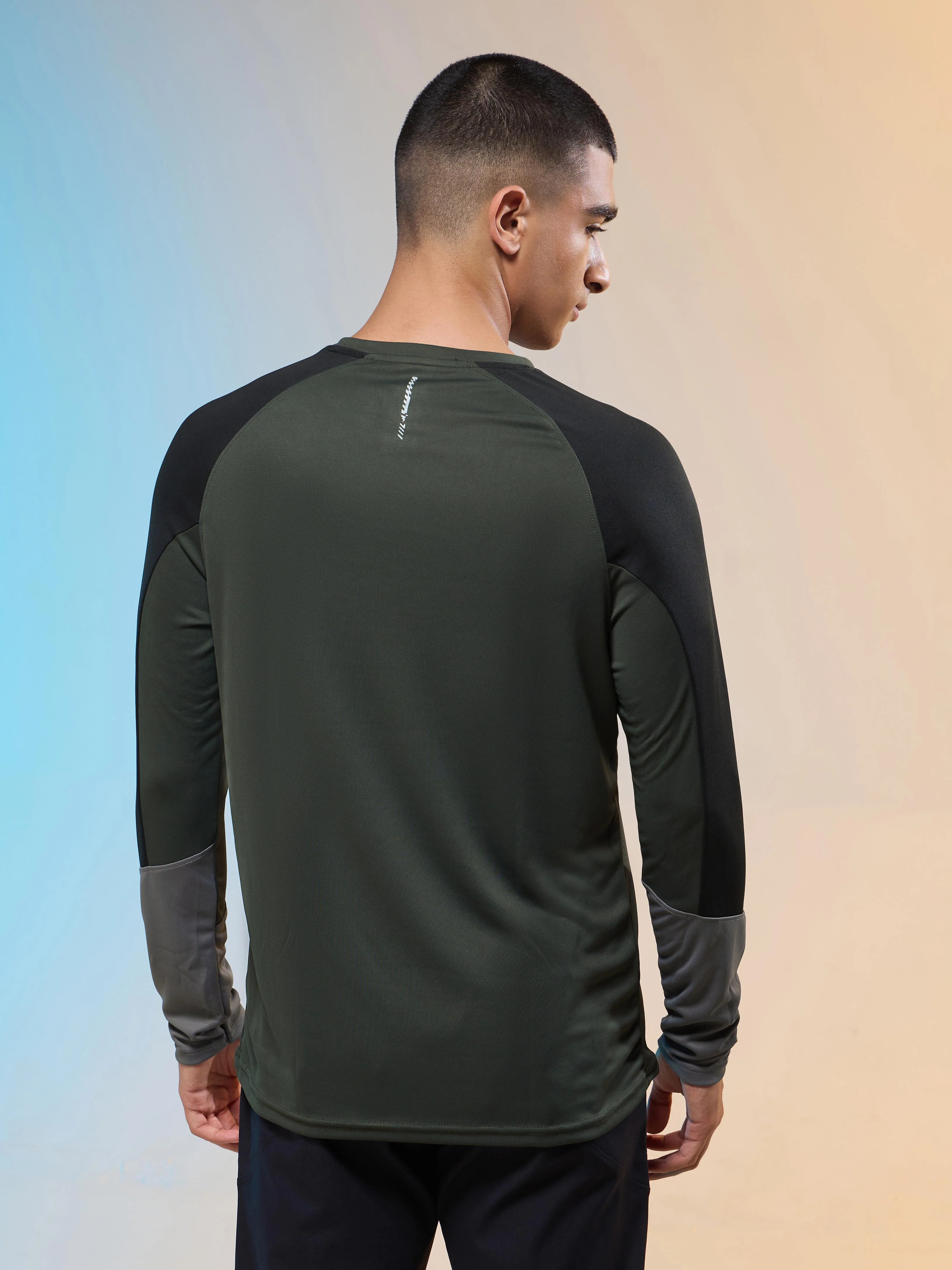 Men Colorblock Slim Fit Crew Neck T-shirt with TECHNO COOL+ - Image 3