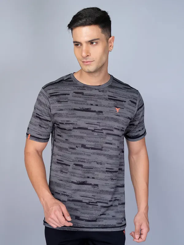 Men Jacquard Slim Fit Crew Neck T-shirt with DOUBLE COOL - Image 2