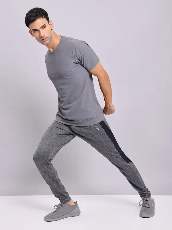 Men Solid Slim Fit Crew Neck T-shirt with MATPIQ - Image 2