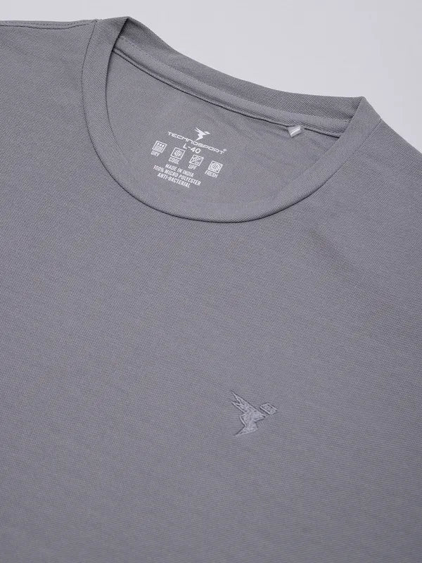 Men Solid Slim Fit Crew Neck T-shirt with MATPIQ - Image 6