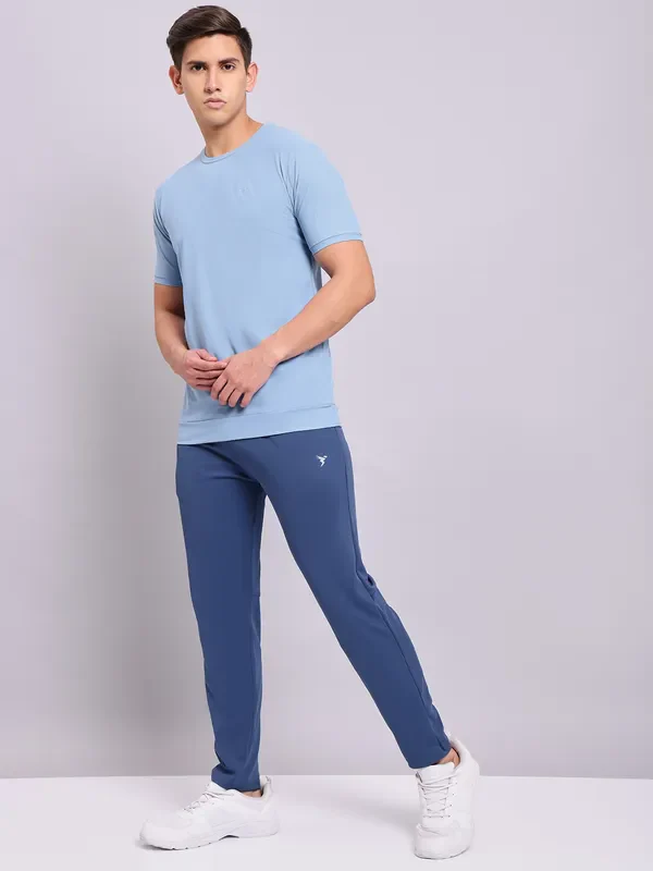 Men Solid Slim Fit Crew Neck T-shirt with MATPIQ - Image 2