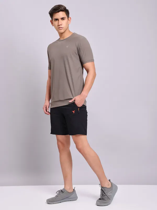 Men Solid Slim Fit Crew Neck T-shirt with MATPIQ - Image 2